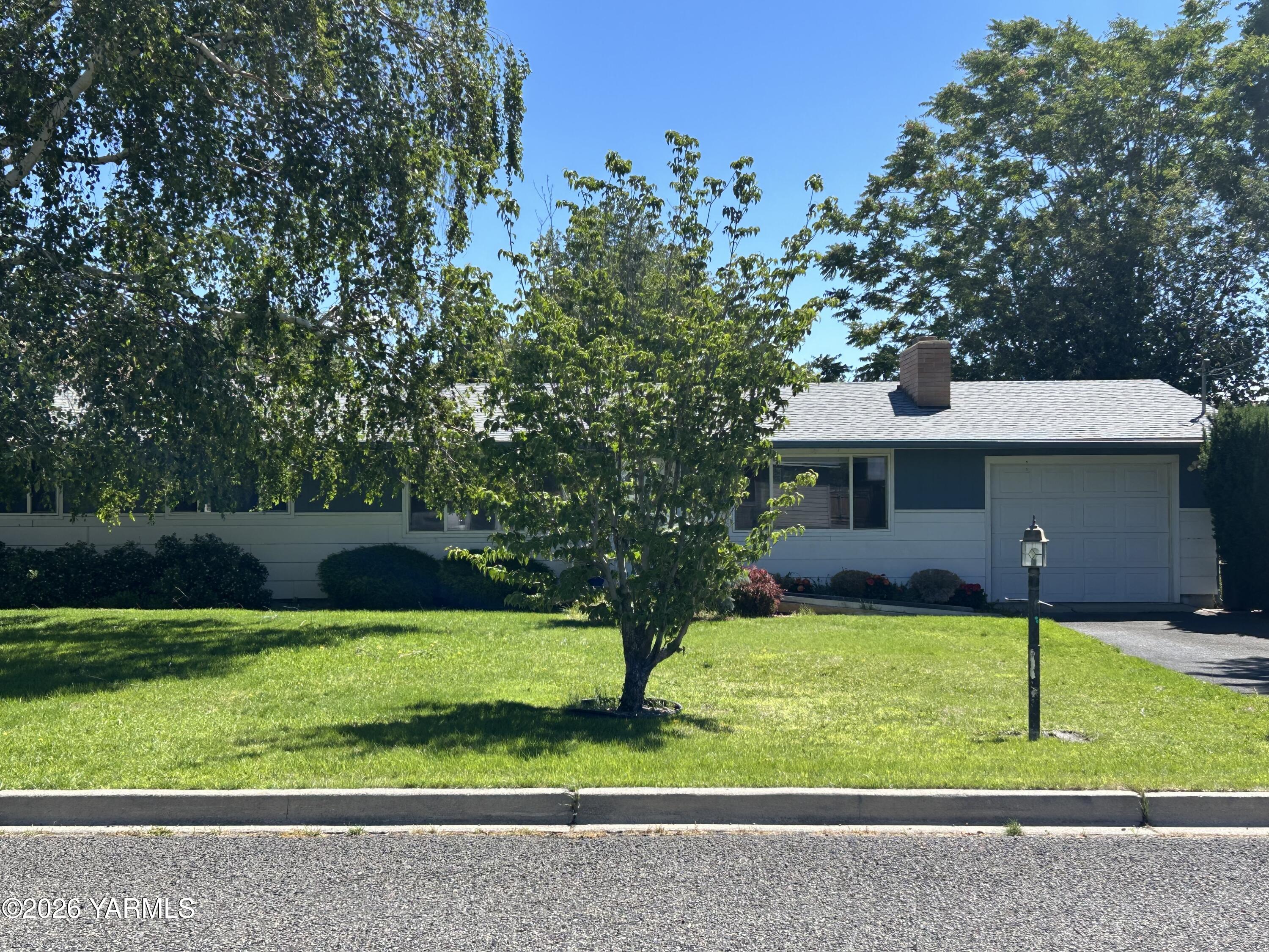 39 Saint John Ave