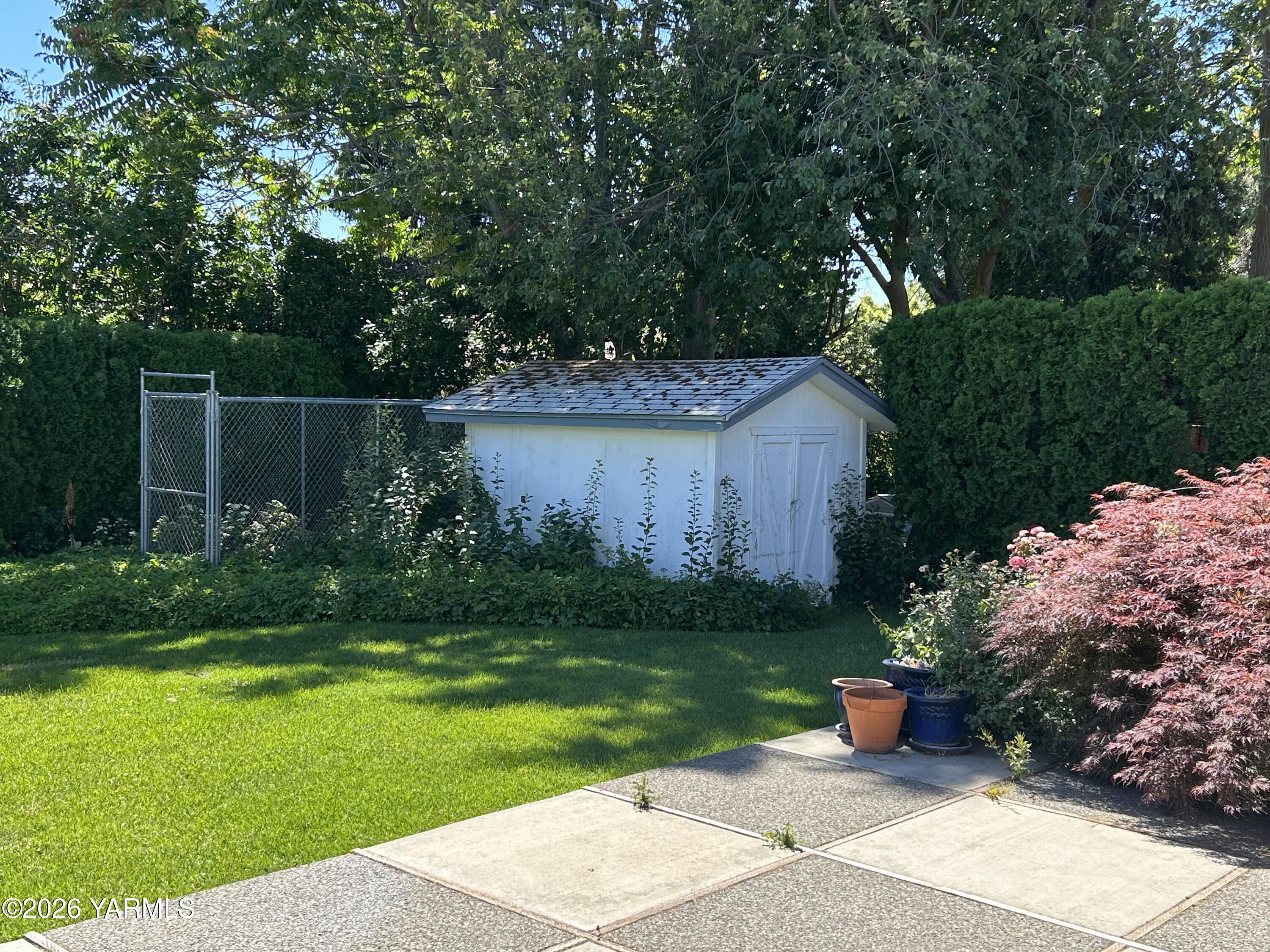 39 Saint John Ave