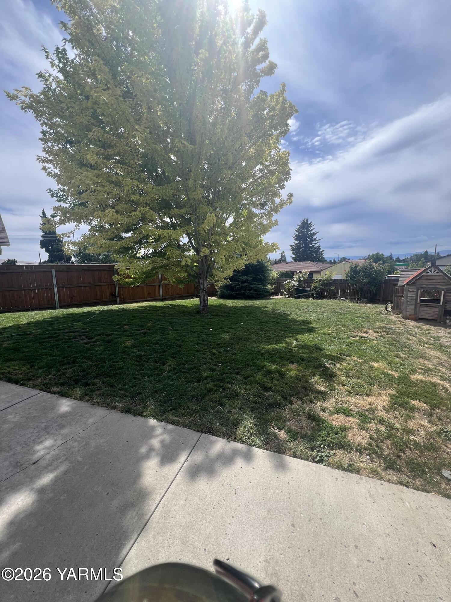 421 S 59th Ave