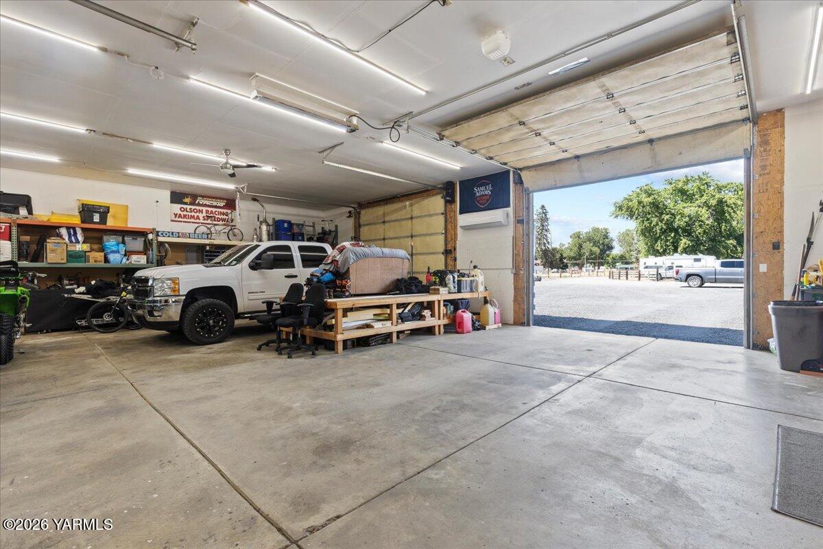 82 E Gleed Rd