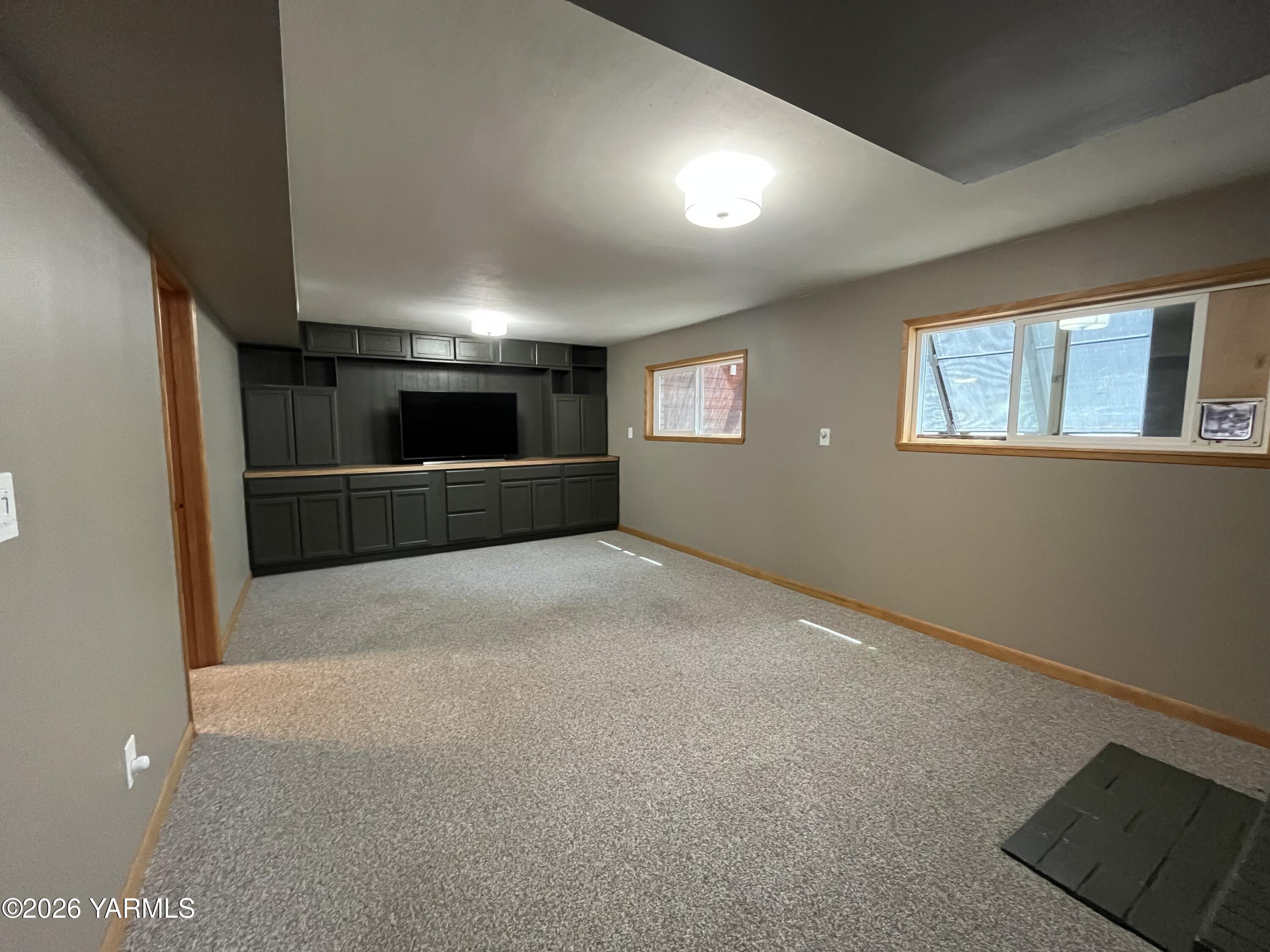 4307 Marylin Dr