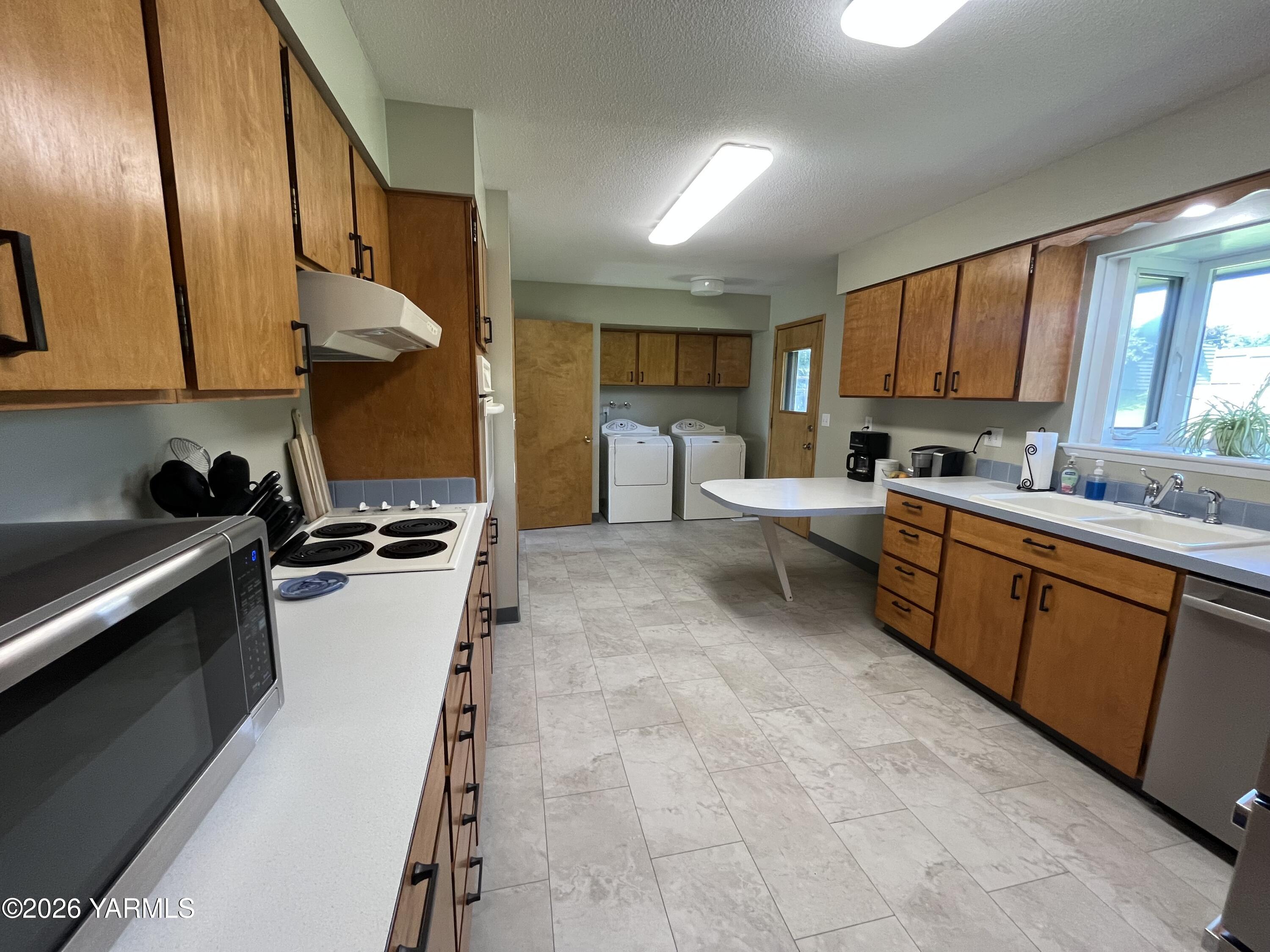 4307 Marylin Dr