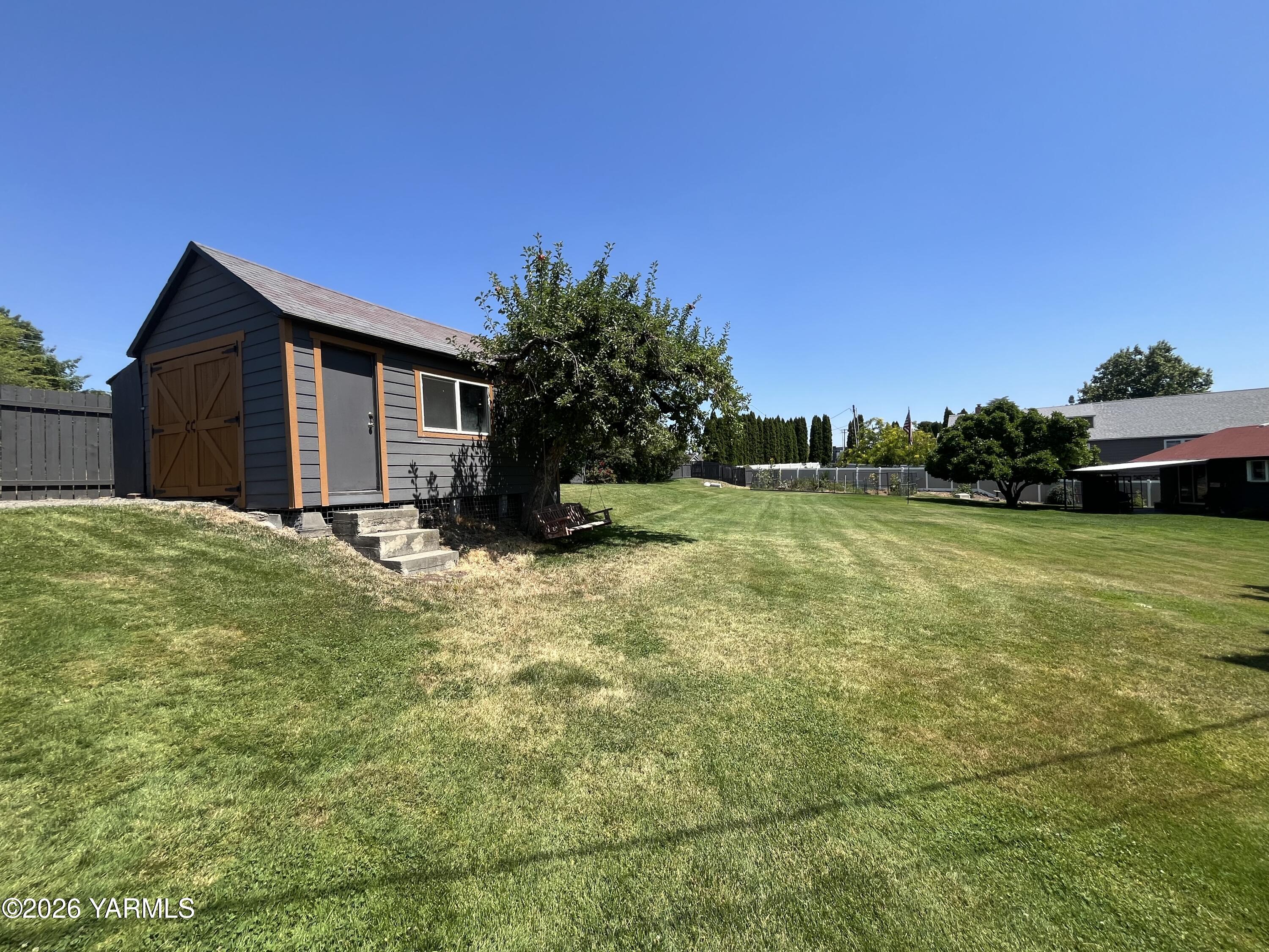 4307 Marylin Dr