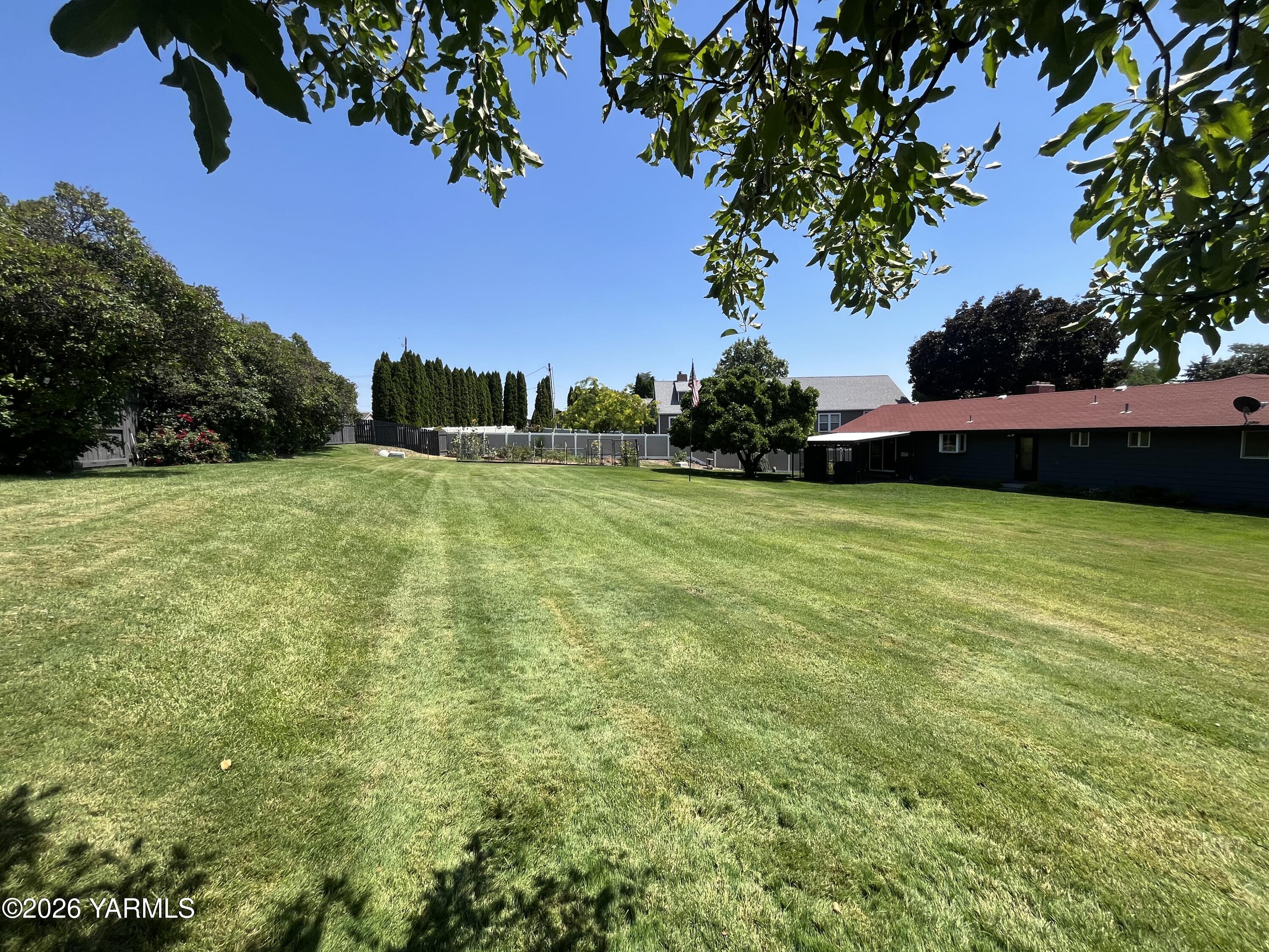 4307 Marylin Dr