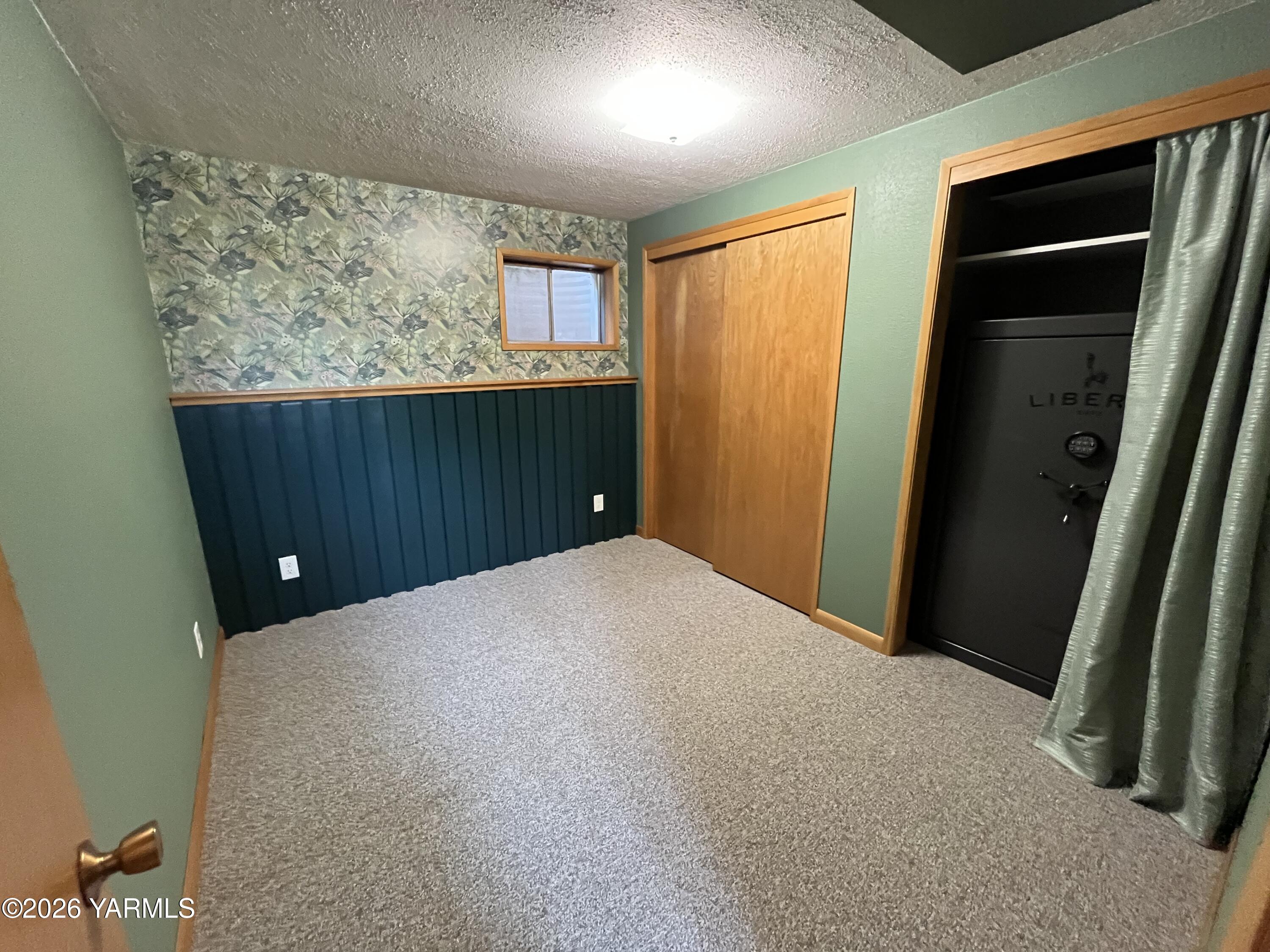 4307 Marylin Dr