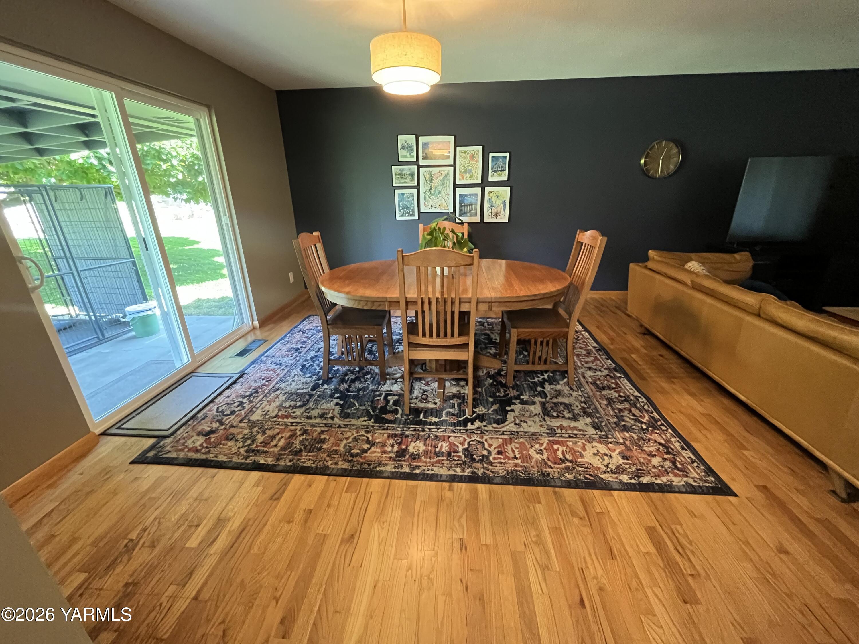 4307 Marylin Dr