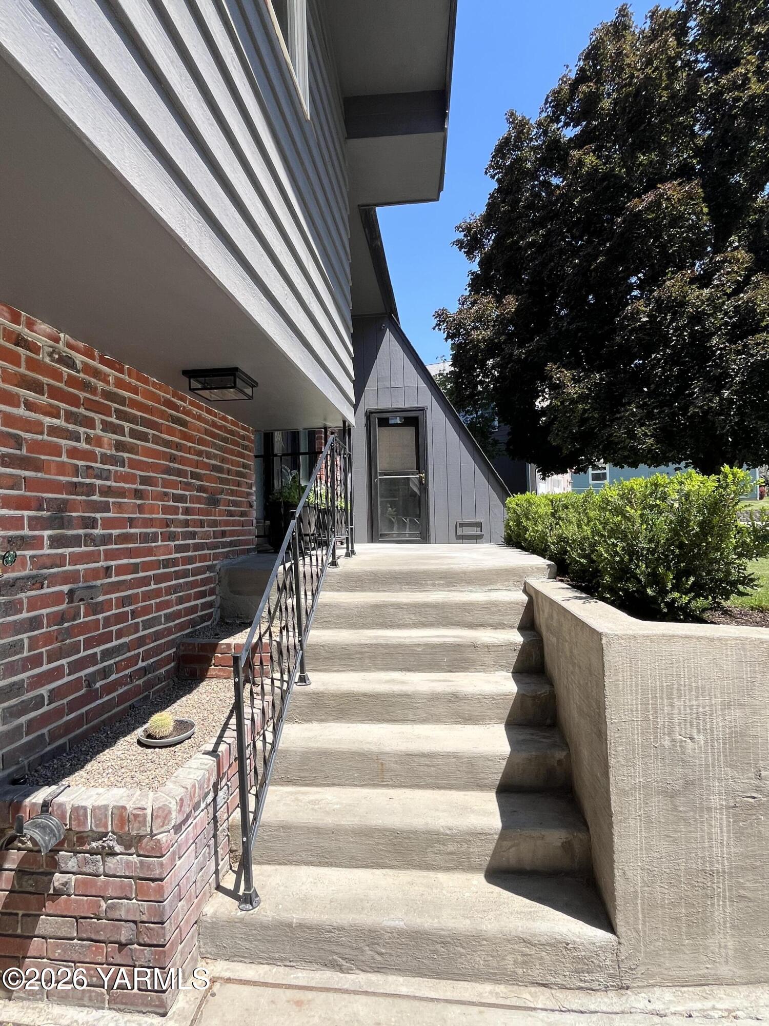 4307 Marylin Dr
