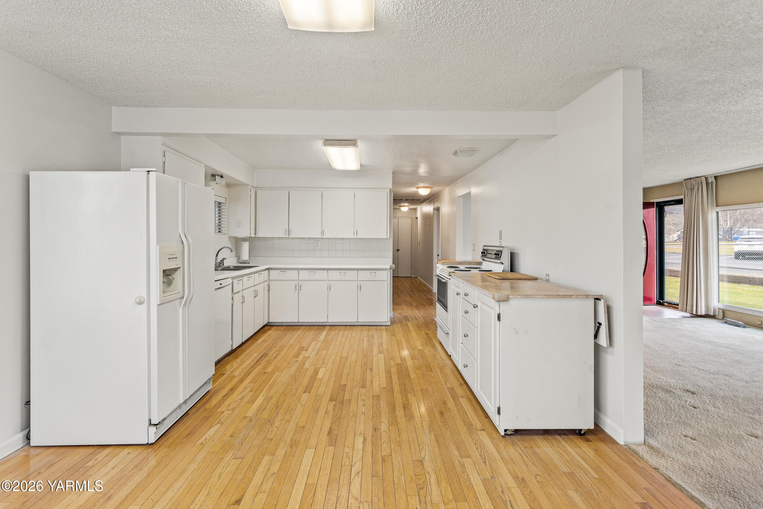 302 W Selah Ave