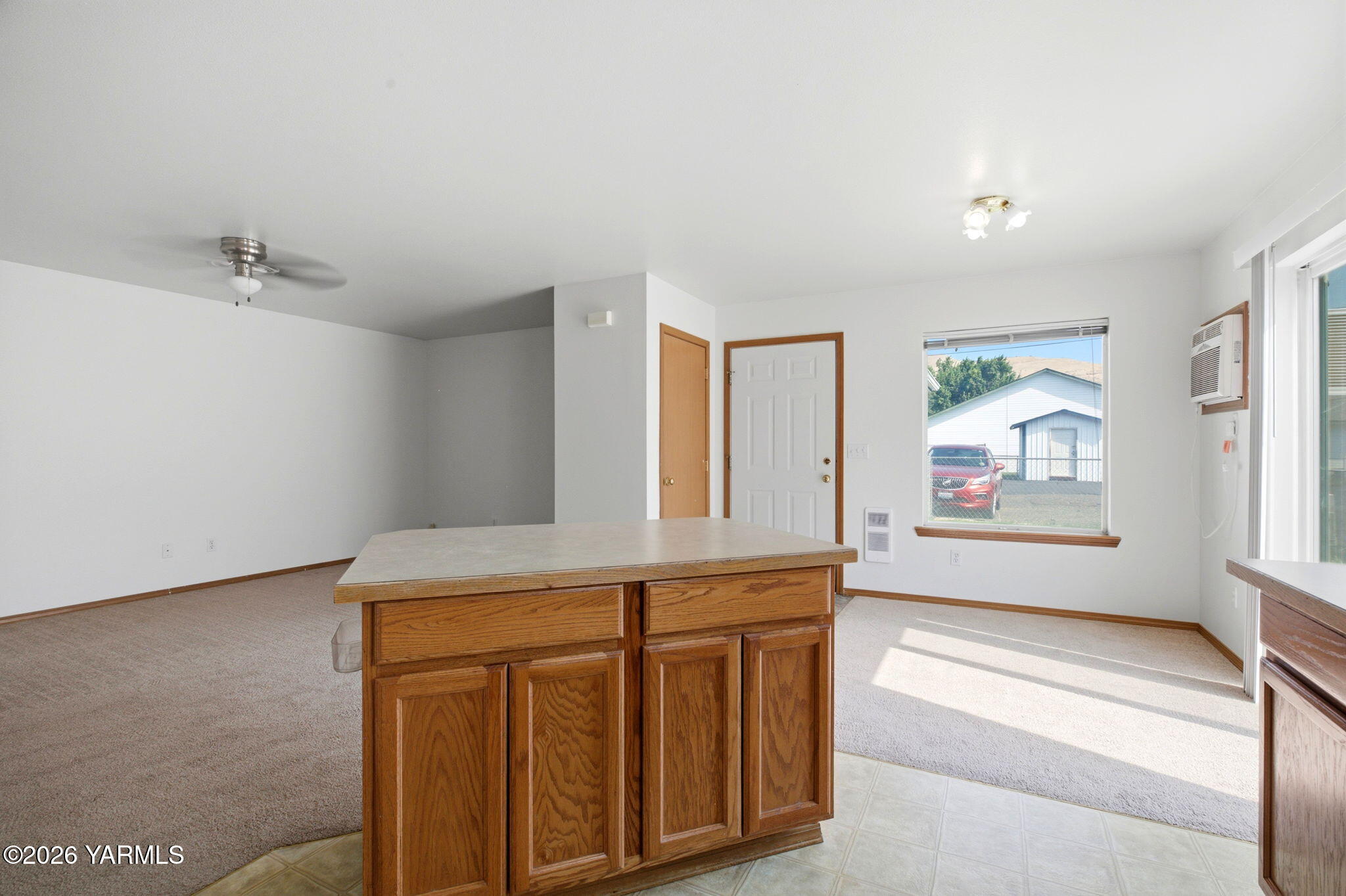 10216 Old Naches Hwy Unit: 10216-10236