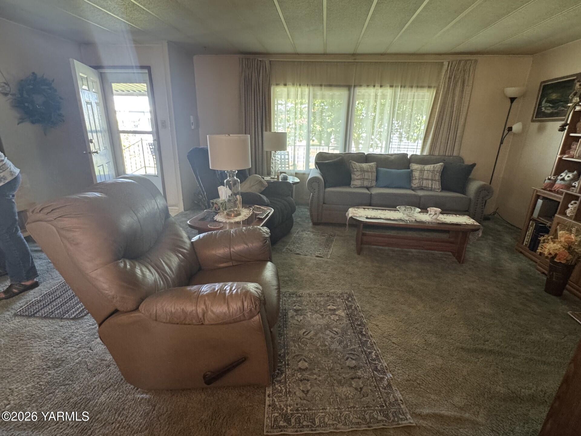 55 W Washington Ave Unit: 7