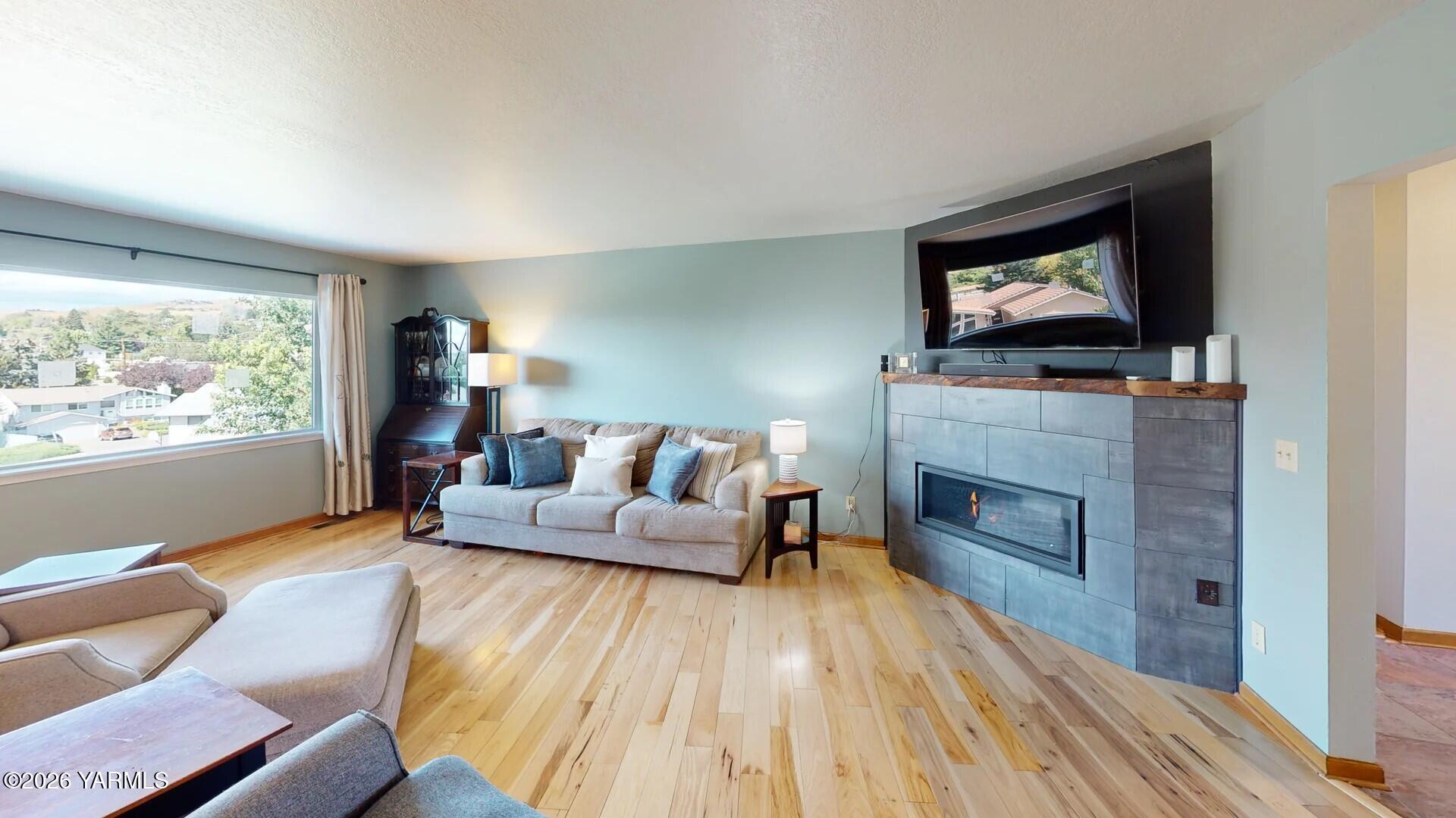 118 N 79th Ave