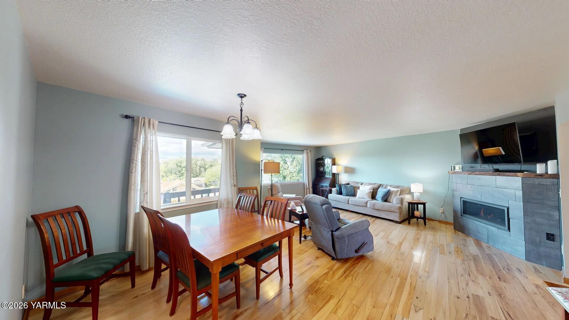 118 N 79th Ave