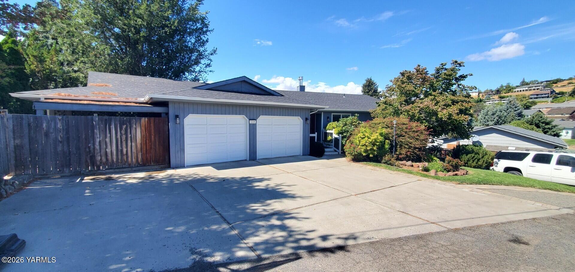 118 N 79th Ave