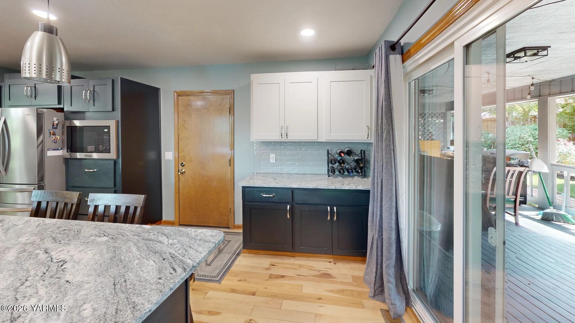 118 N 79th Ave
