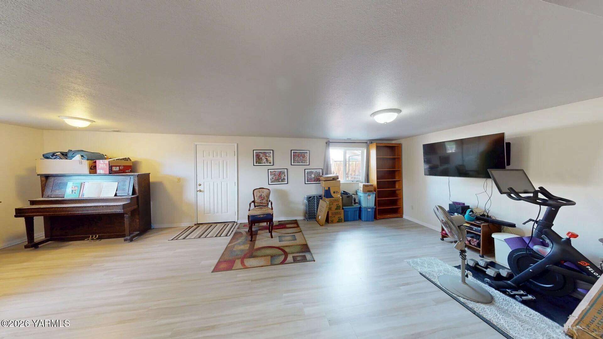 118 N 79th Ave
