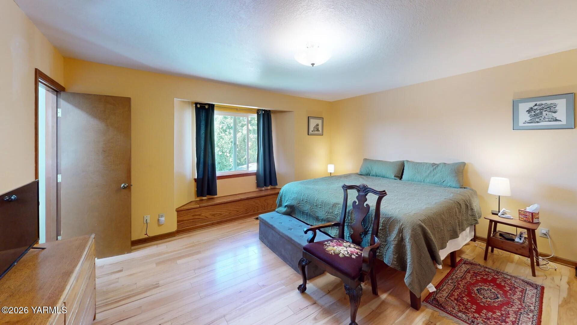 118 N 79th Ave