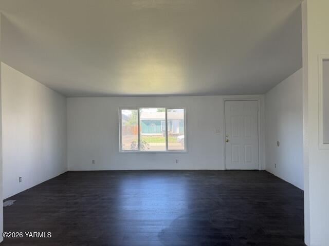 6104 Crestfields Rd