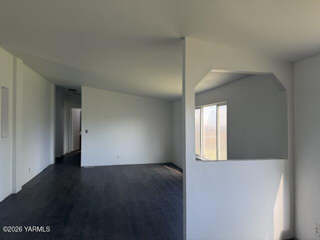 6104 Crestfields Rd