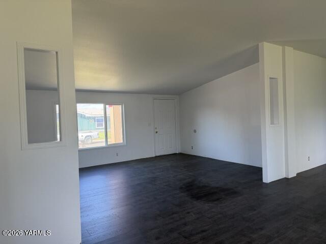 6104 Crestfields Rd