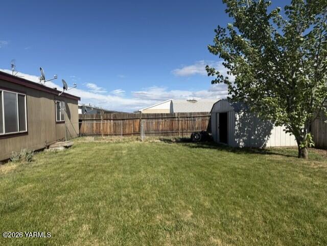 6104 Crestfields Rd