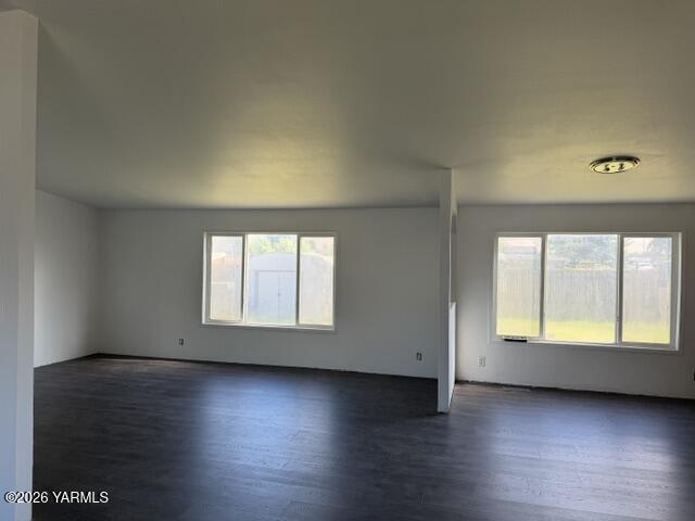 6104 Crestfields Rd