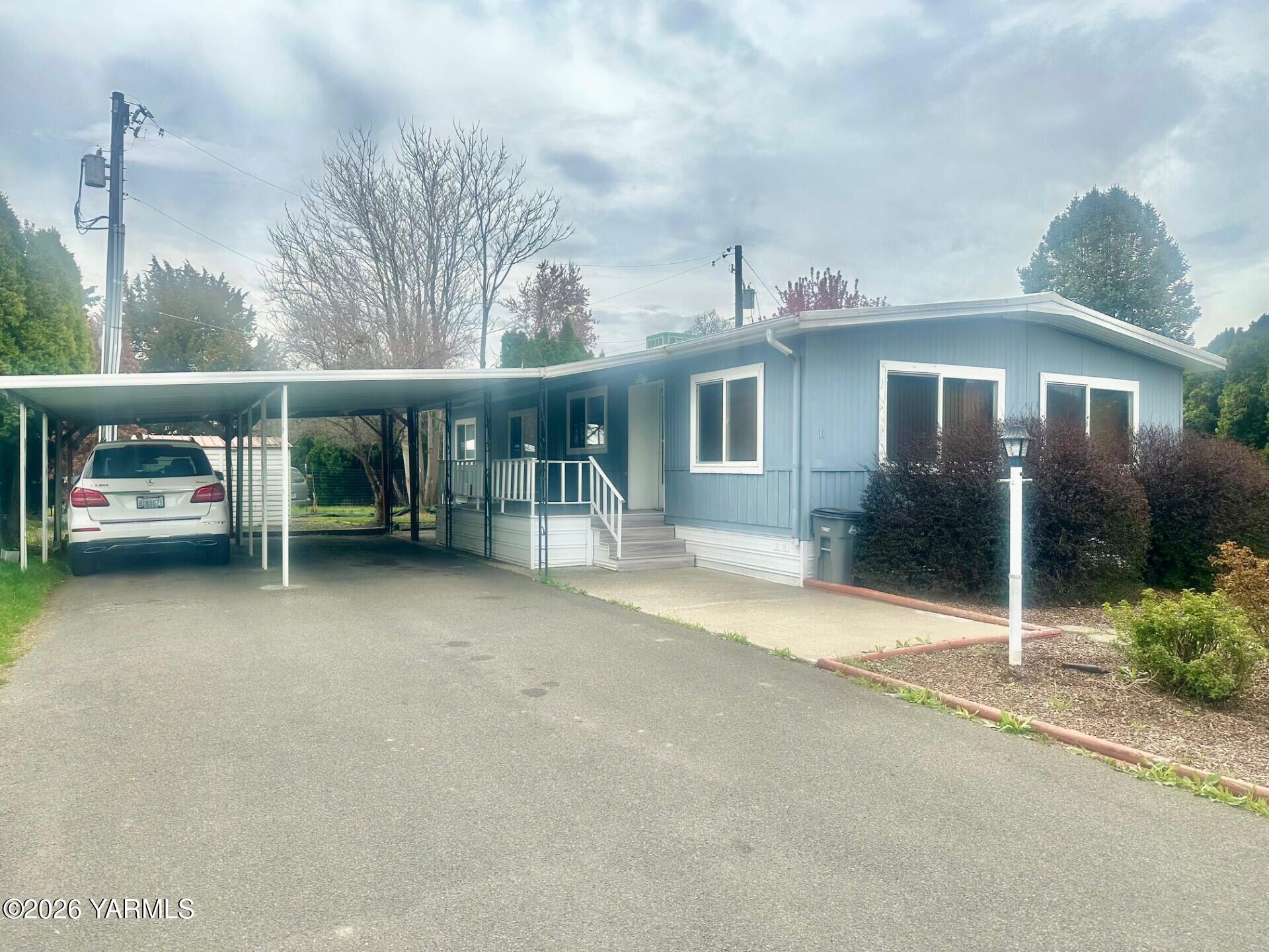 2205 Butterfield Rd Unit: 11