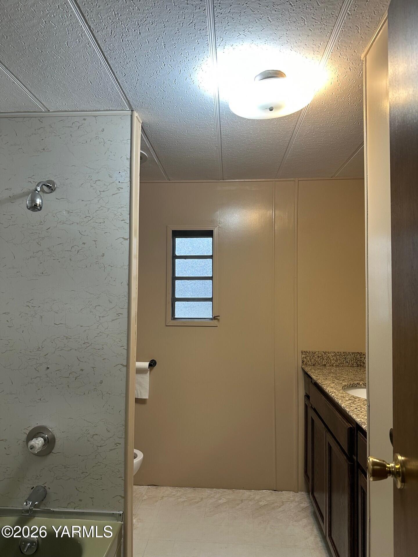 2205 Butterfield Rd Unit: 11