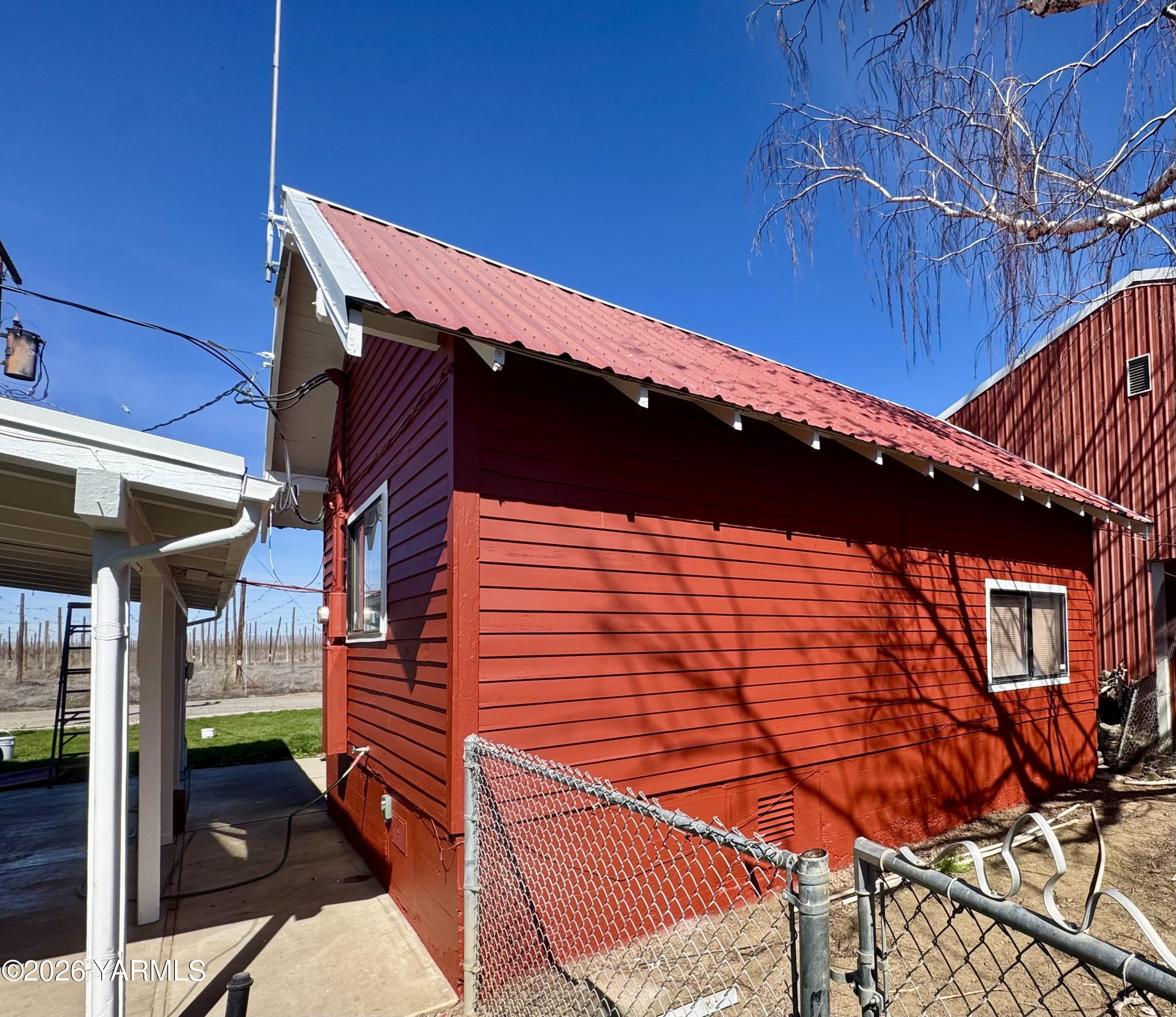 7801 Campbell Rd, 1