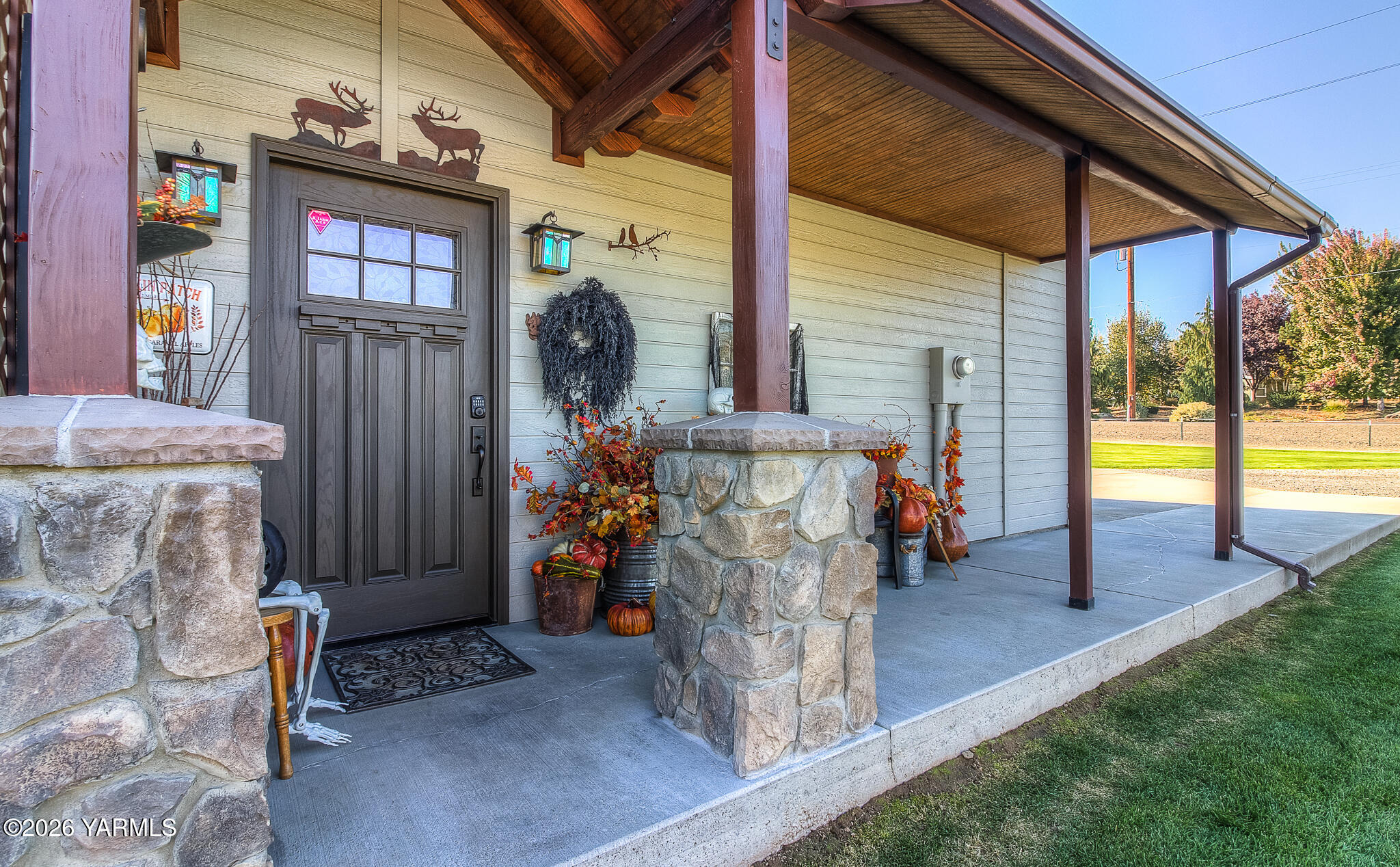 401 Mapleway Rd