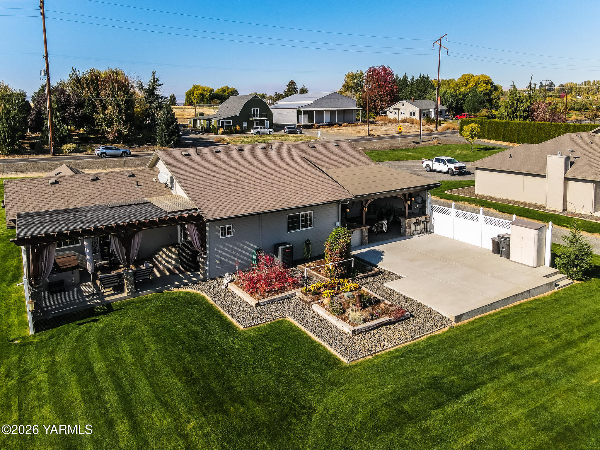 401 Mapleway Rd