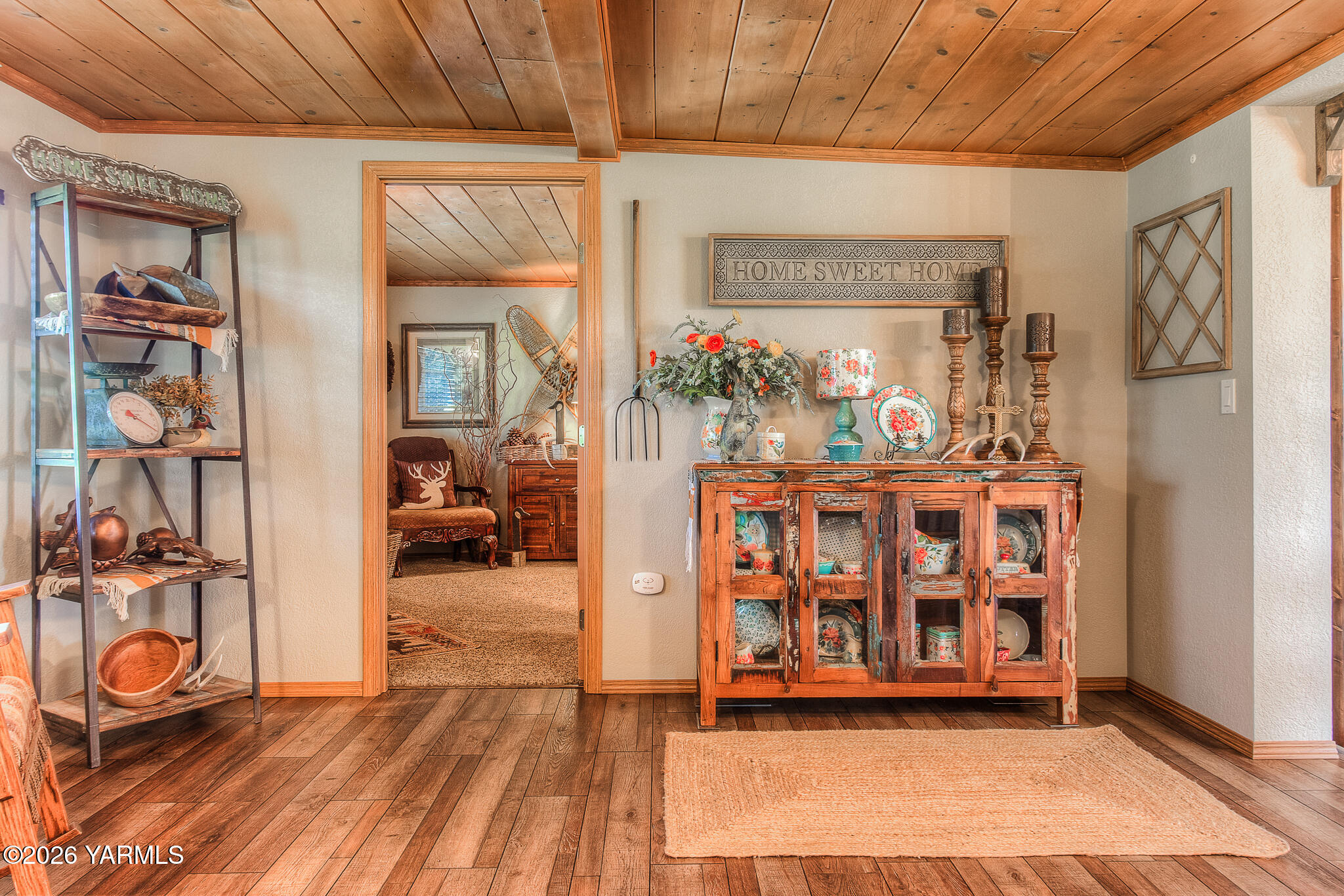 401 Mapleway Rd