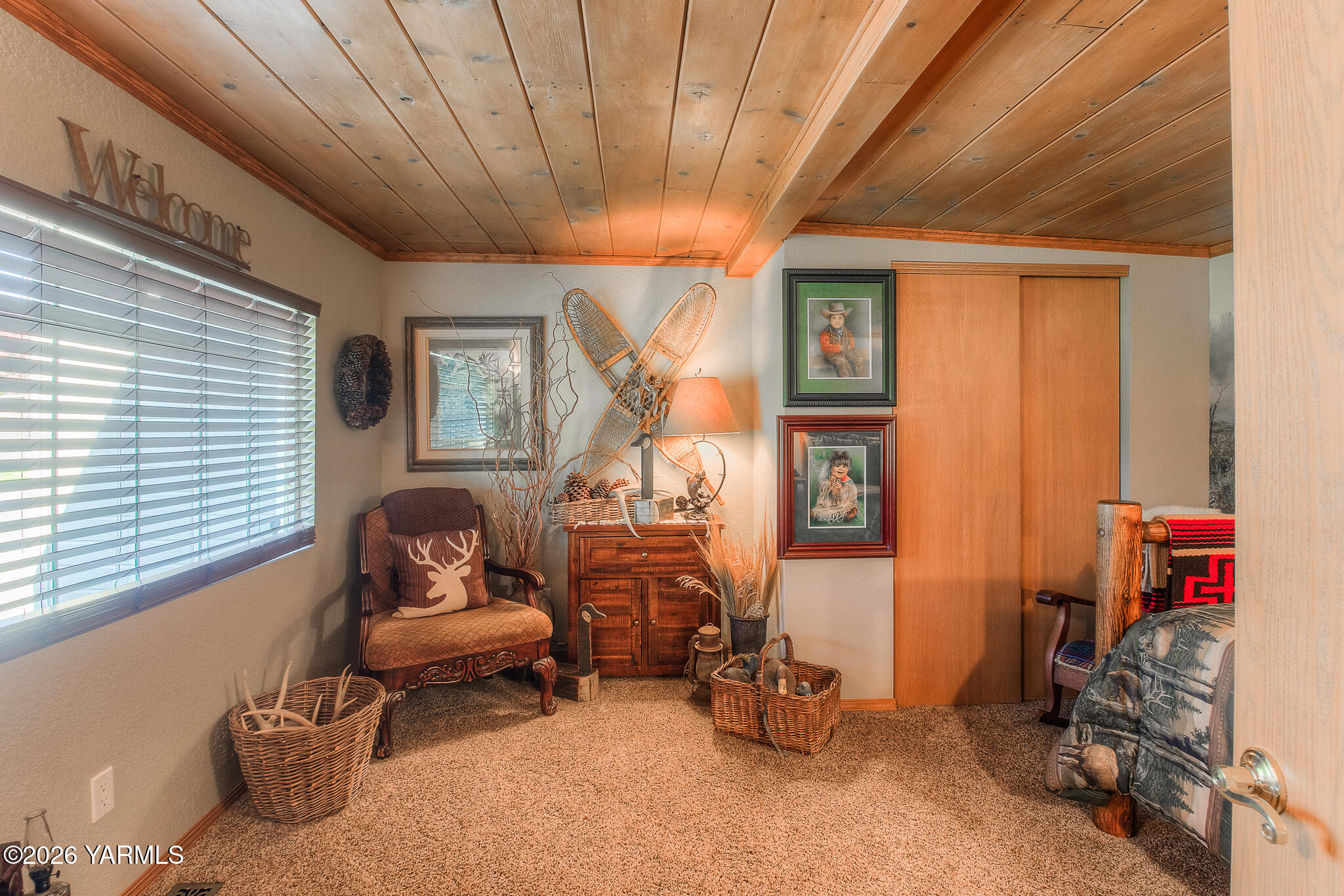 401 Mapleway Rd