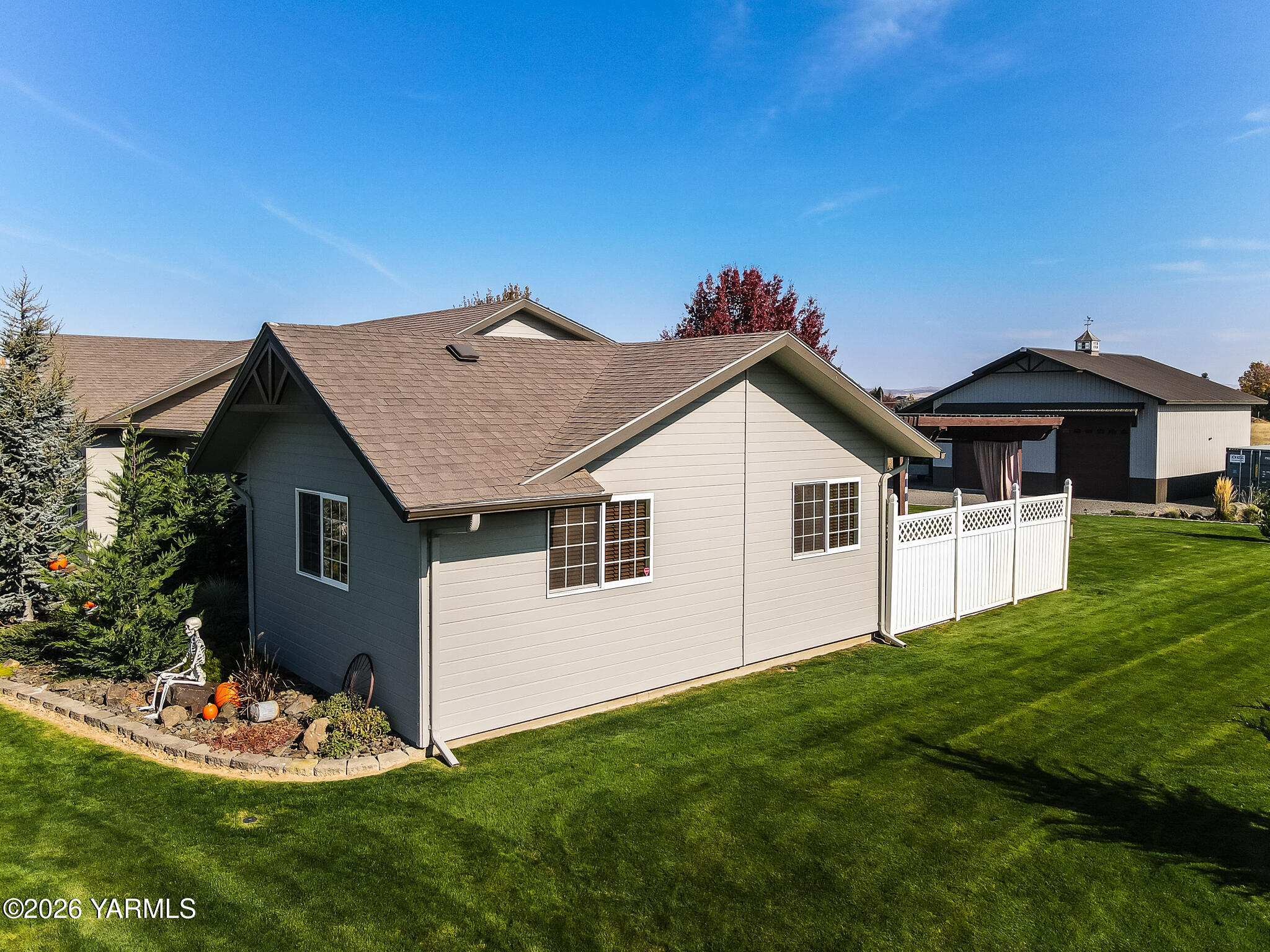 401 Mapleway Rd
