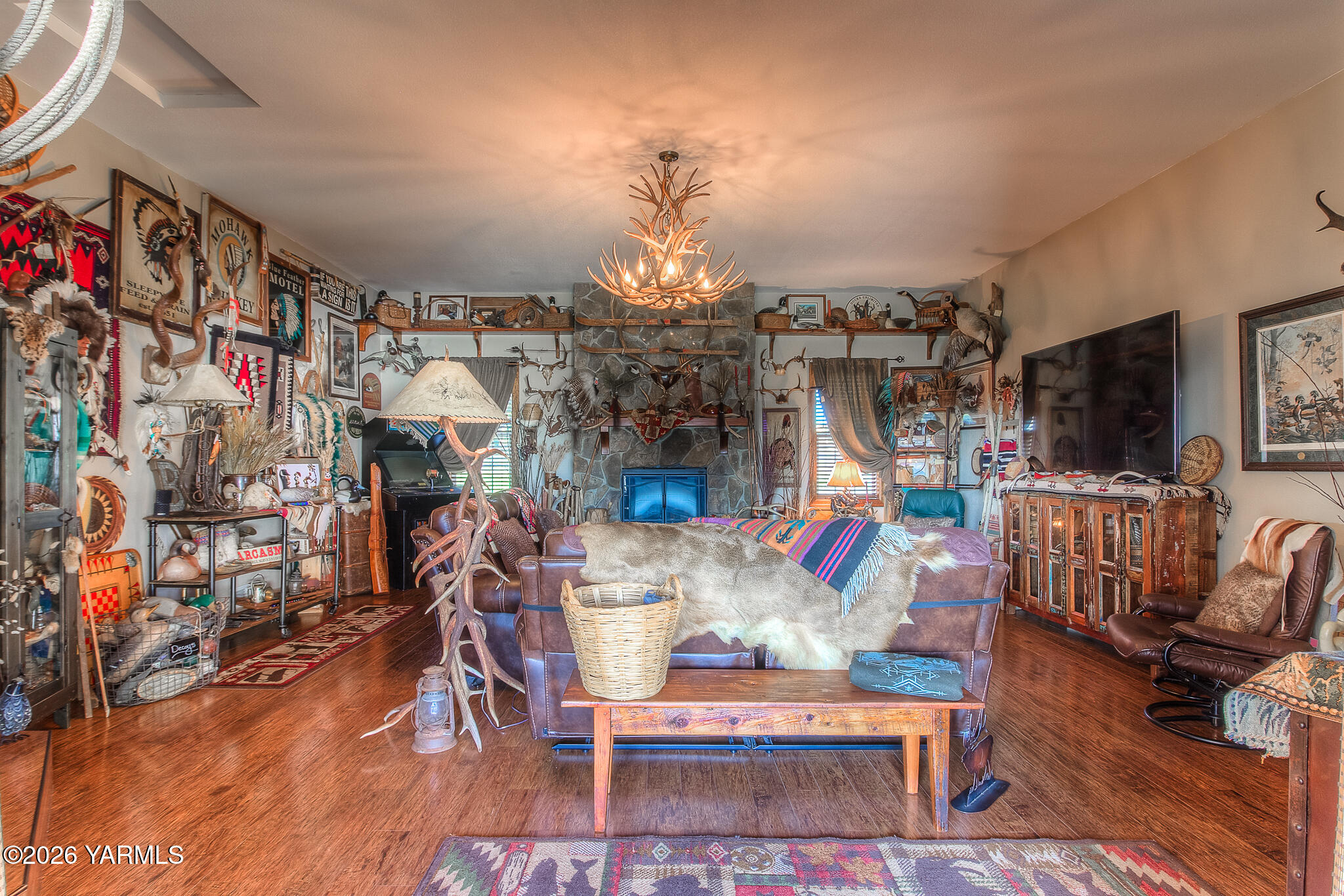 401 Mapleway Rd