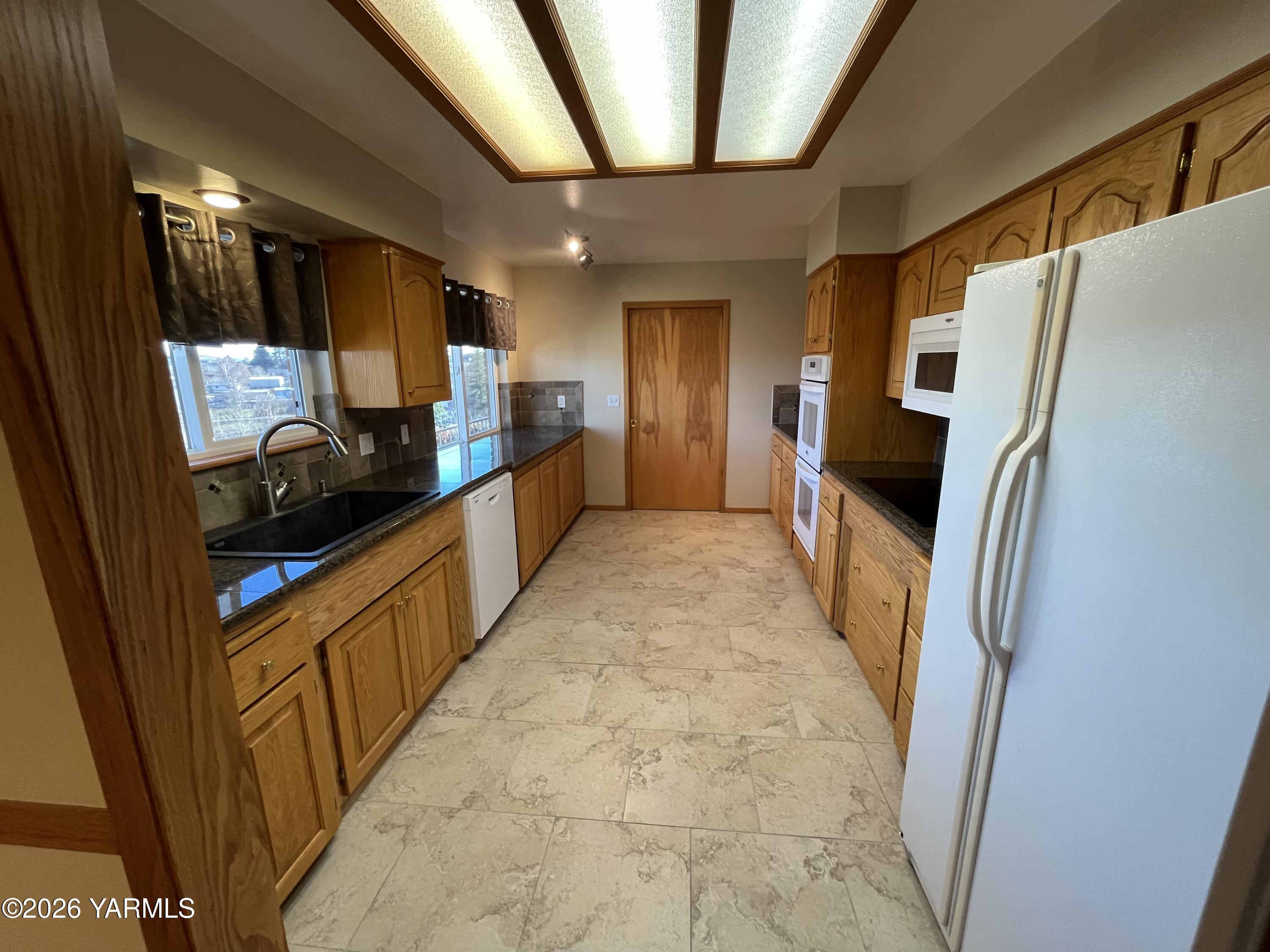 330 Parish Rd
