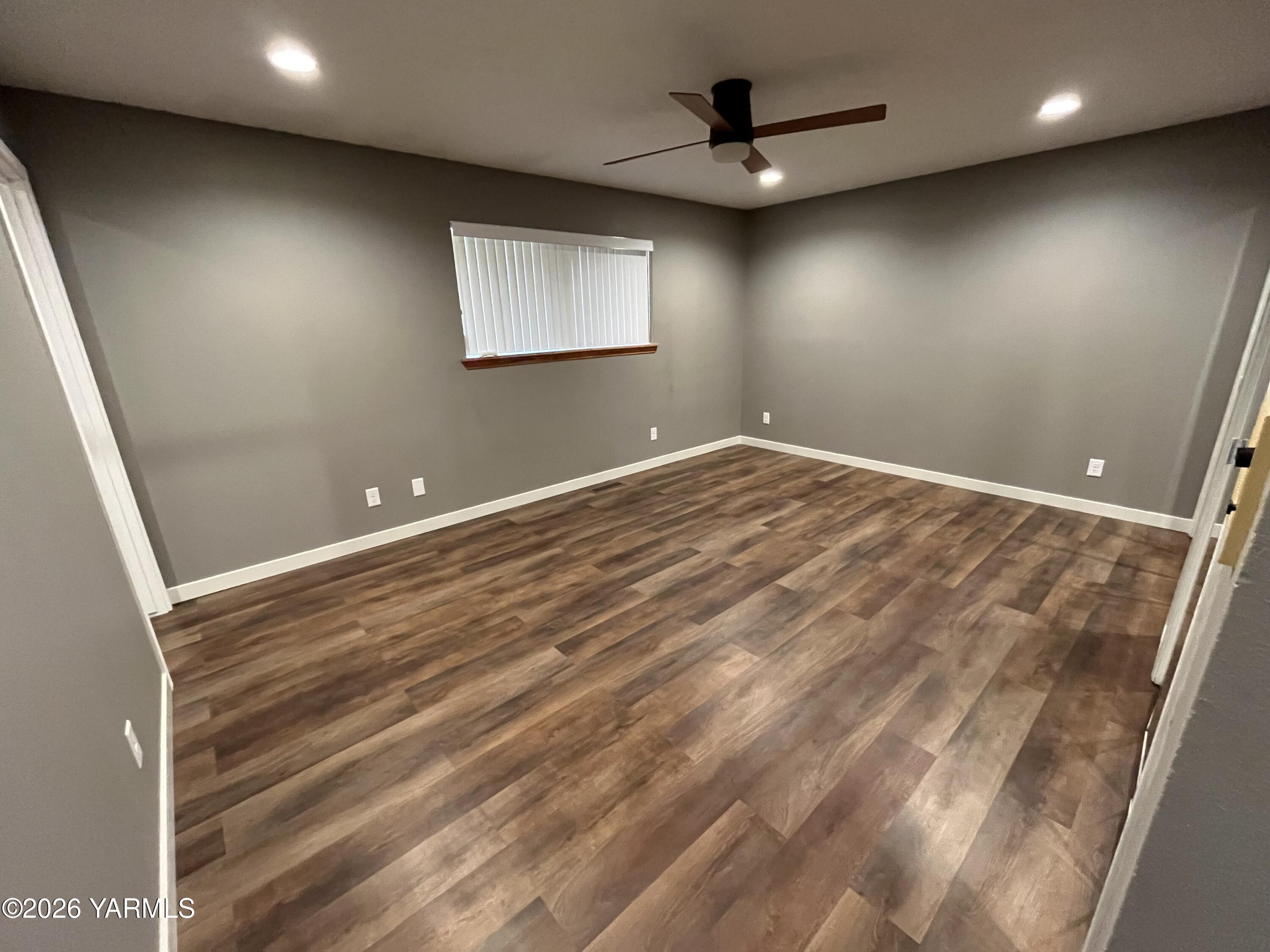 330 Parish Rd