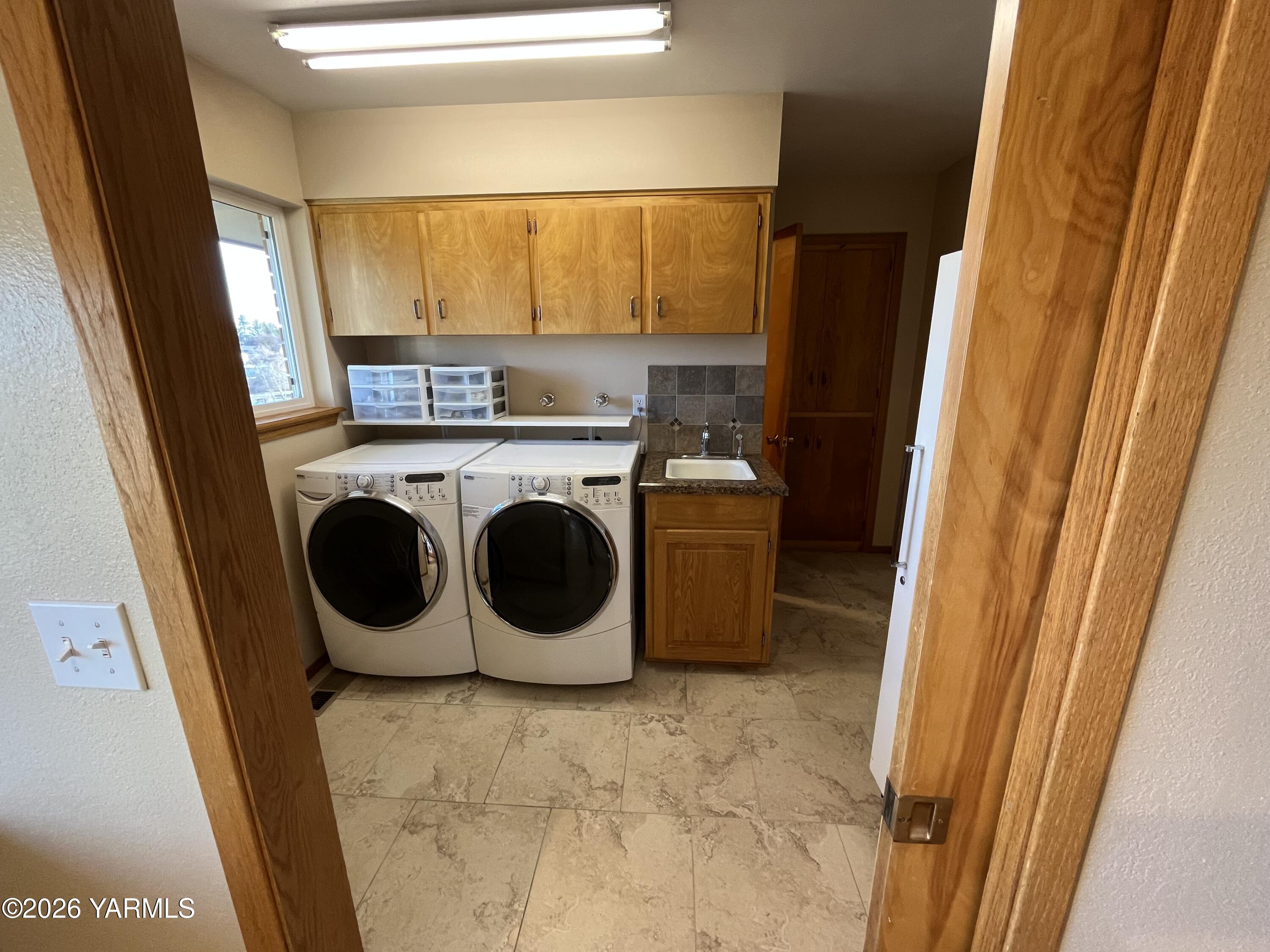 330 Parish Rd