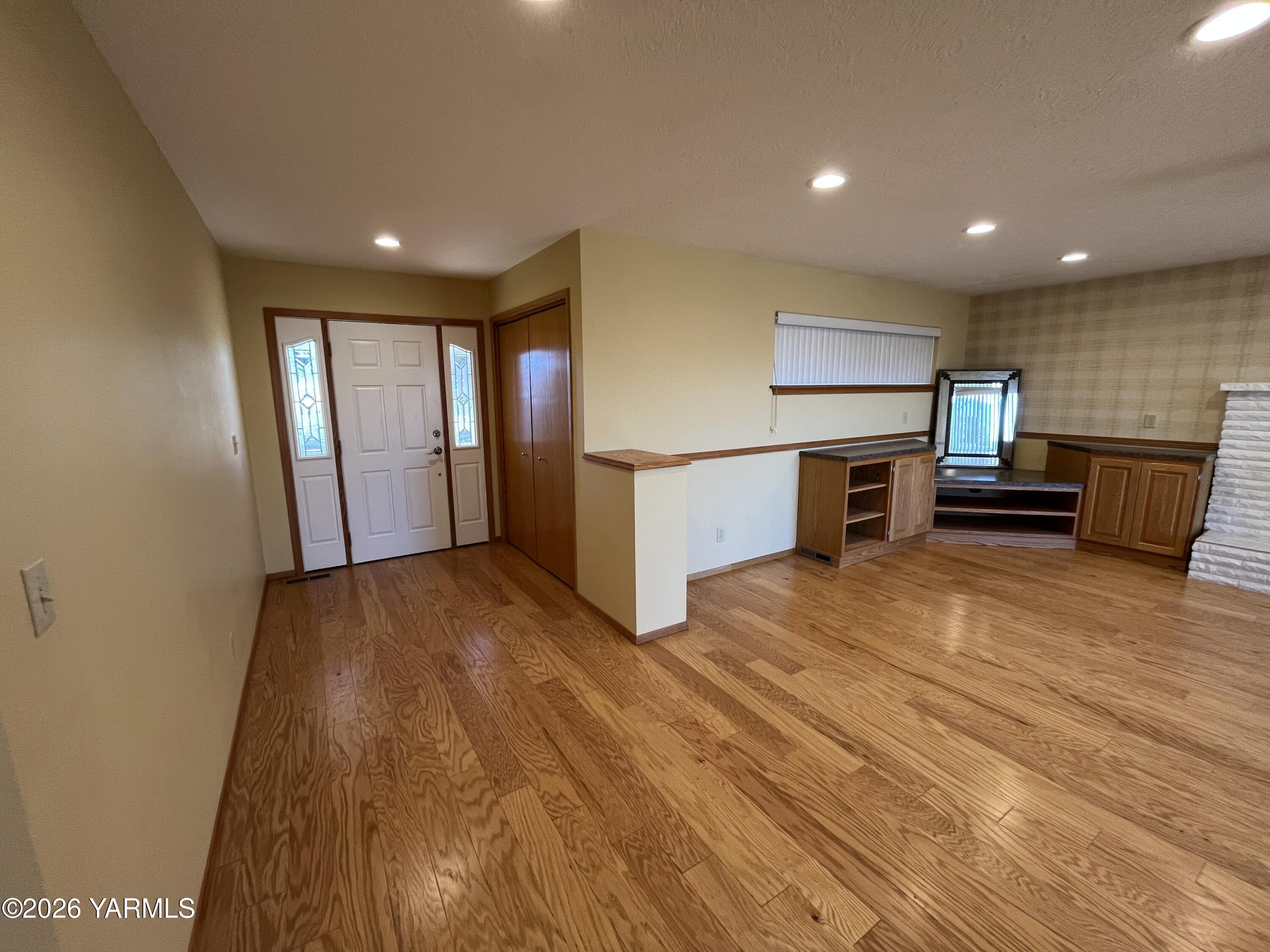 330 Parish Rd