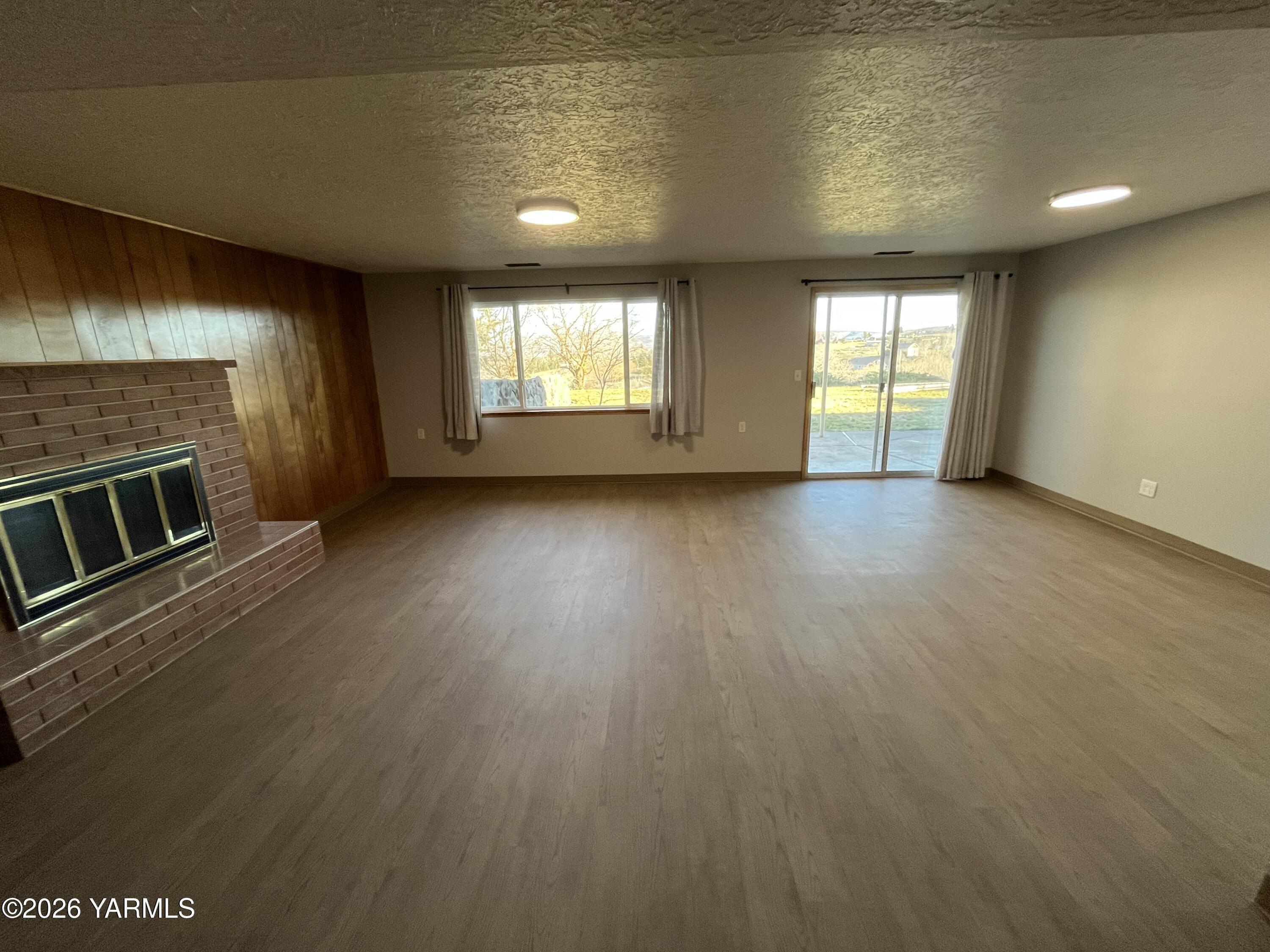 330 Parish Rd