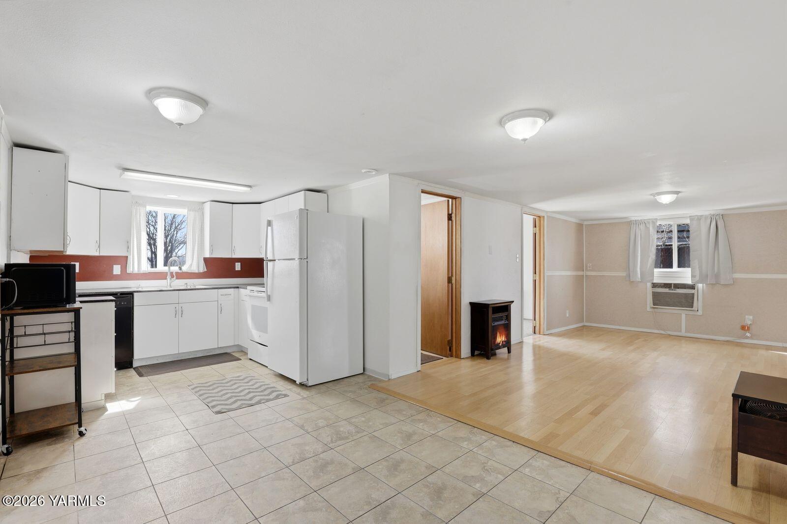 3012 Butterfield Rd