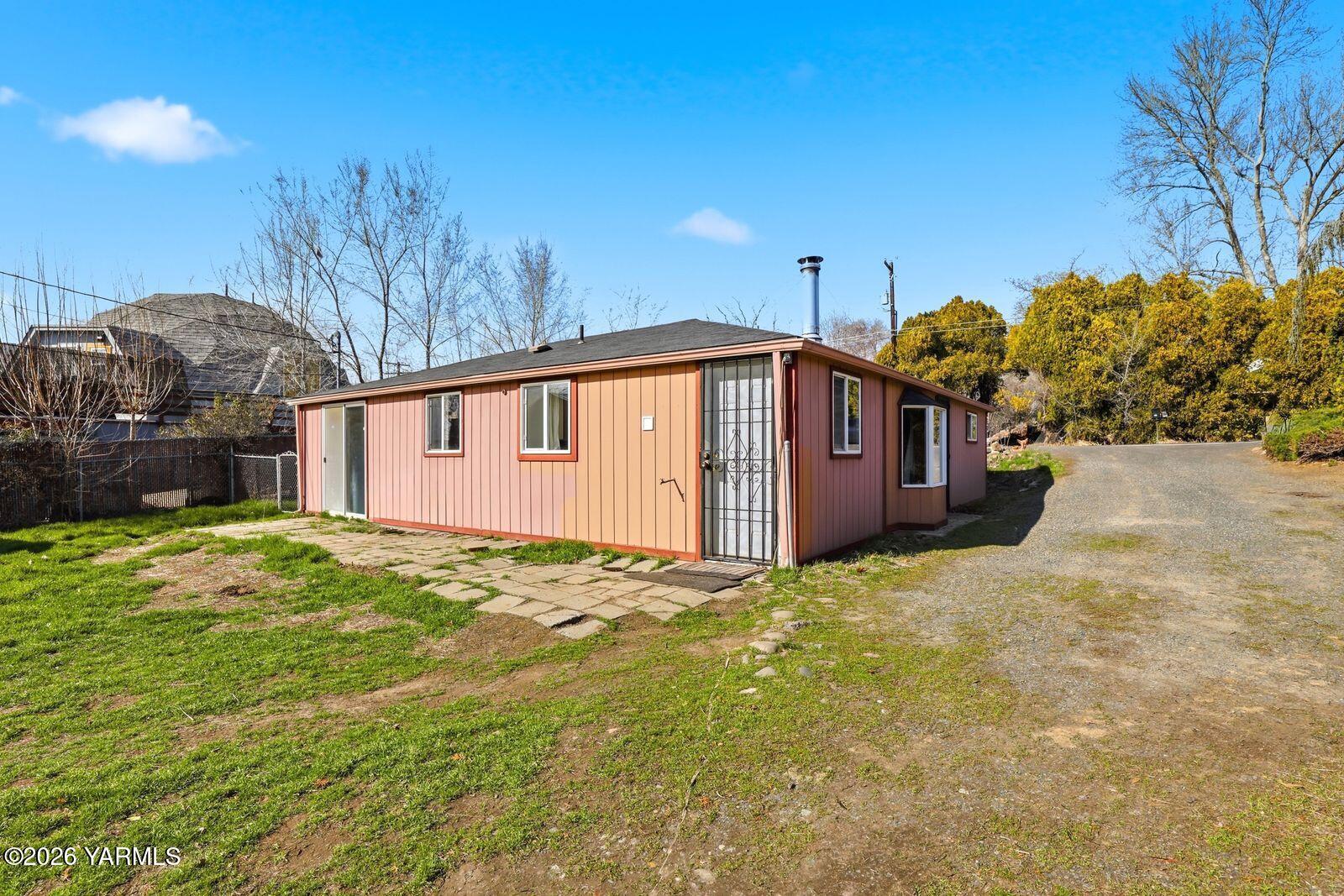 3012 Butterfield Rd