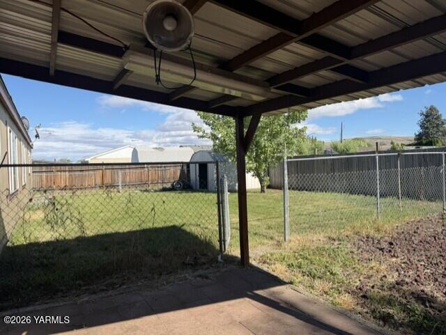 6104 Crestfields Rd