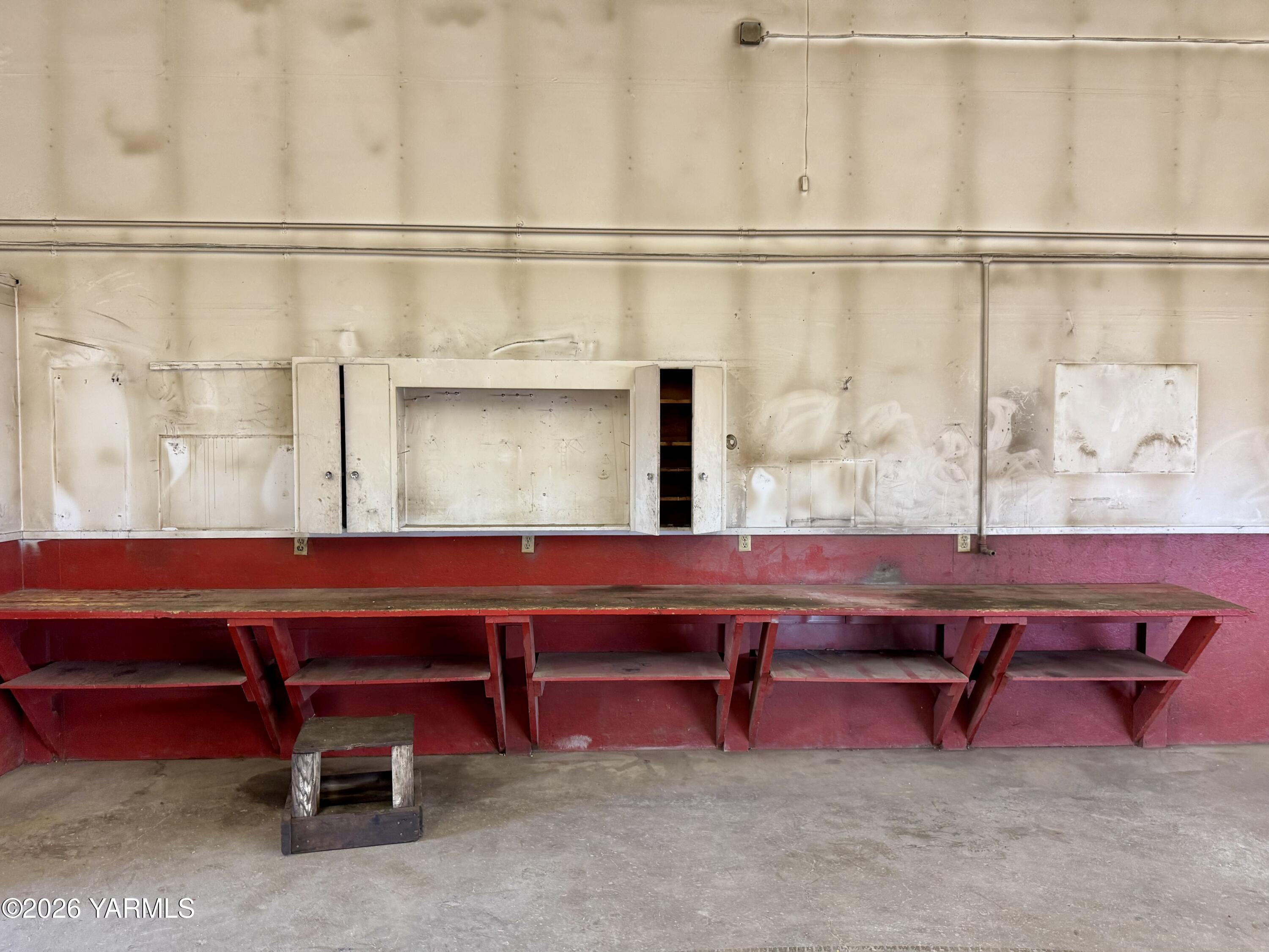 7801 Campbell Rd Unit: 1