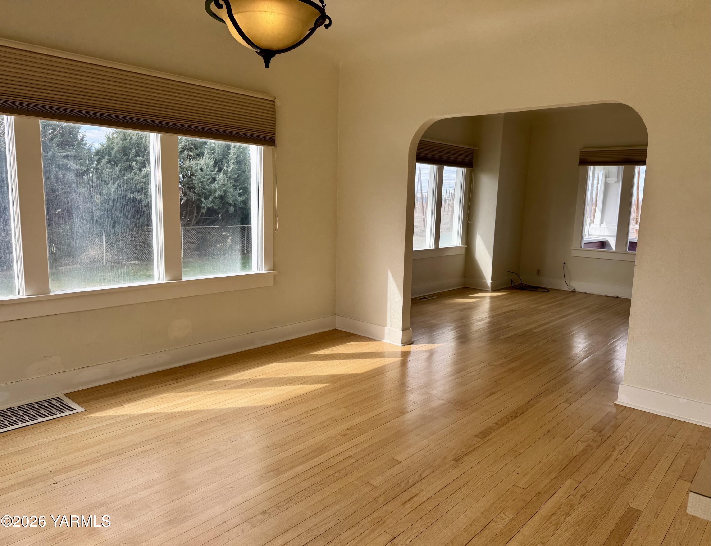 7801 Campbell Rd Unit: 1