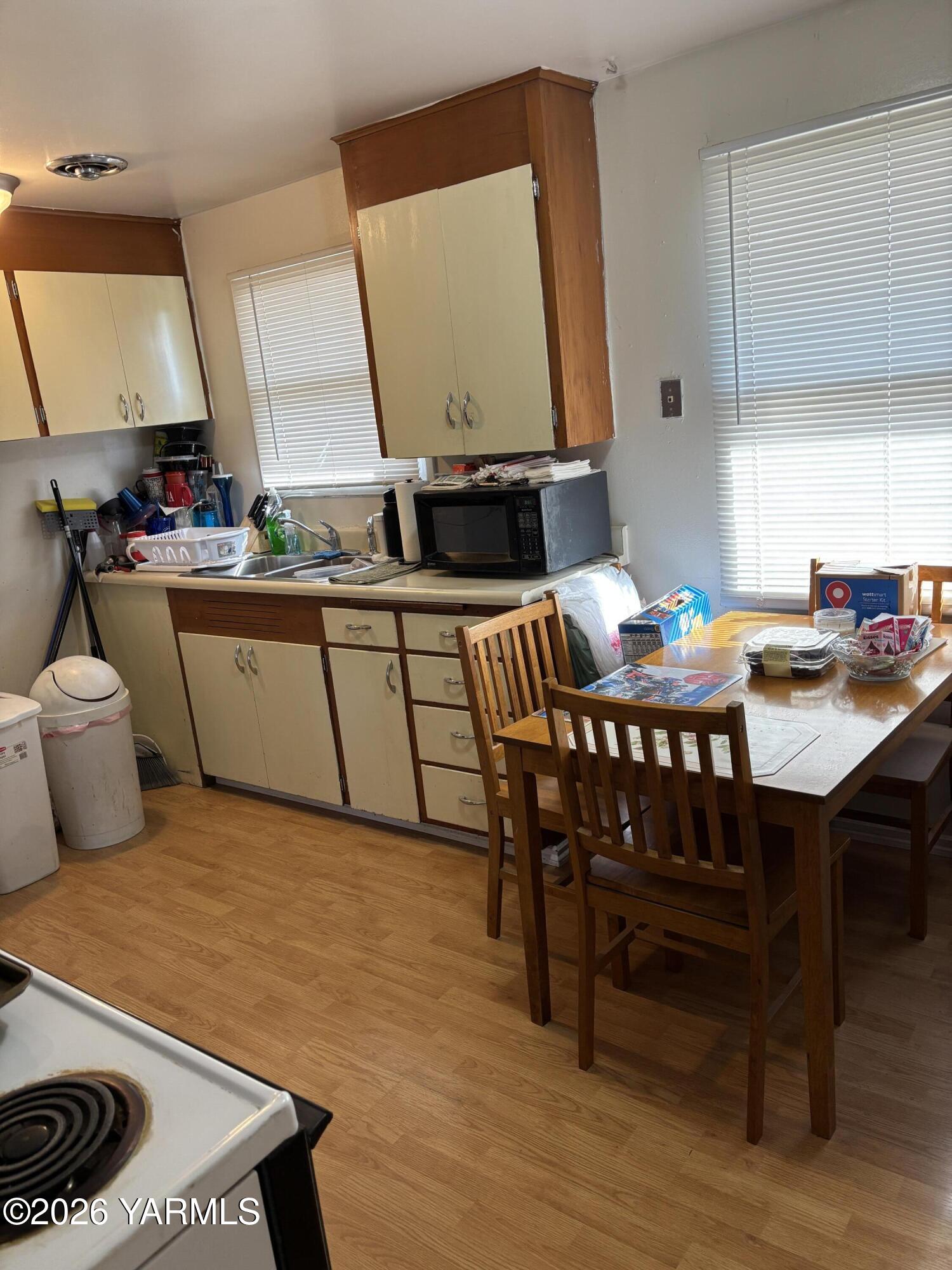 806/808 S 35th Ave Unit: 806/808