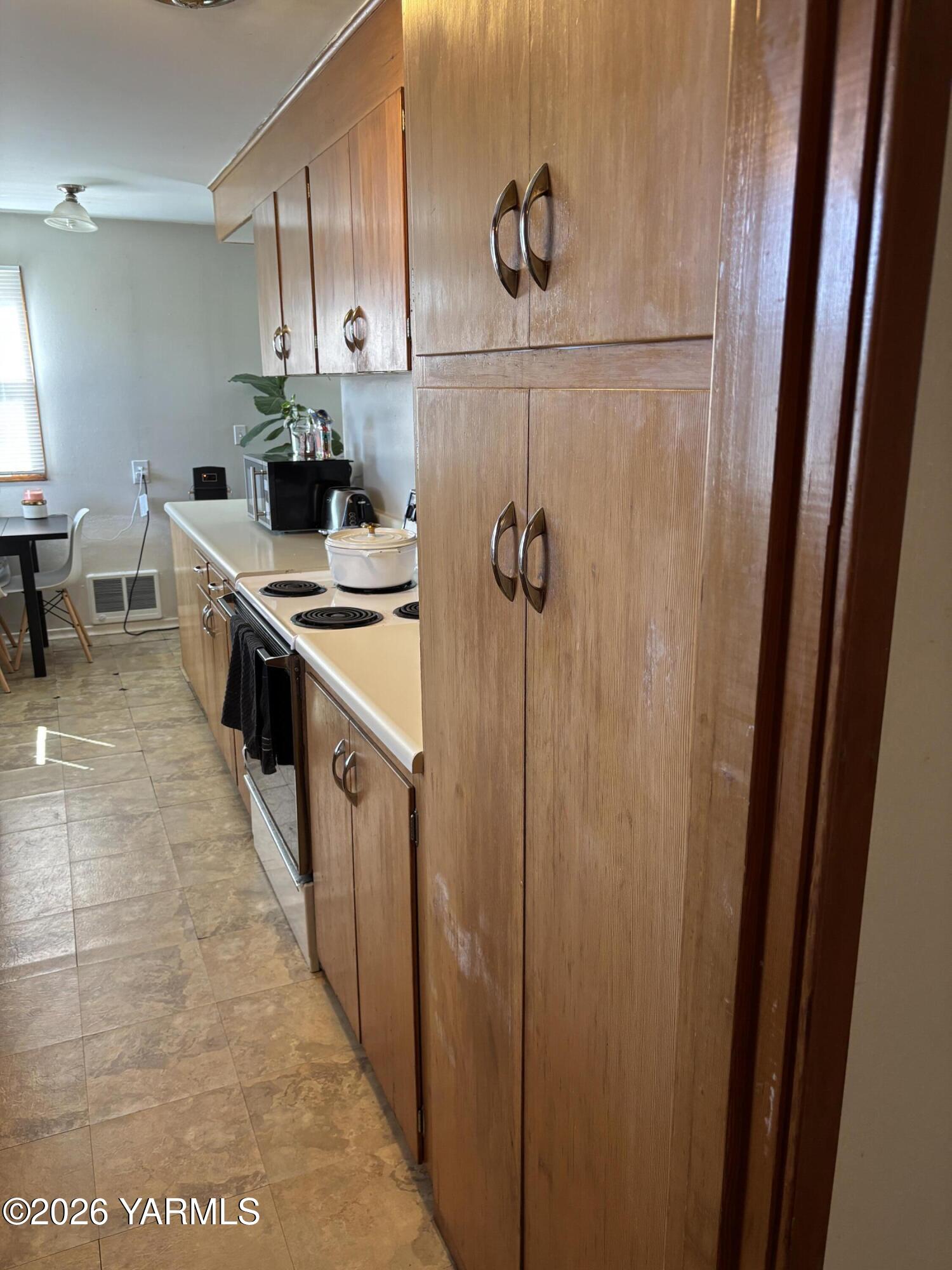 806/808 S 35th Ave Unit: 806/808