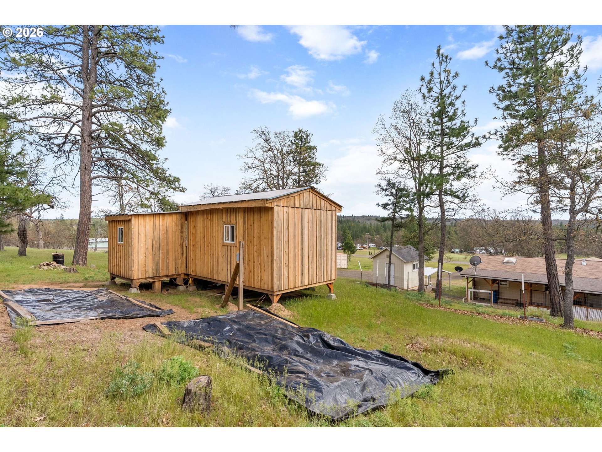 351 WOODLAND RD