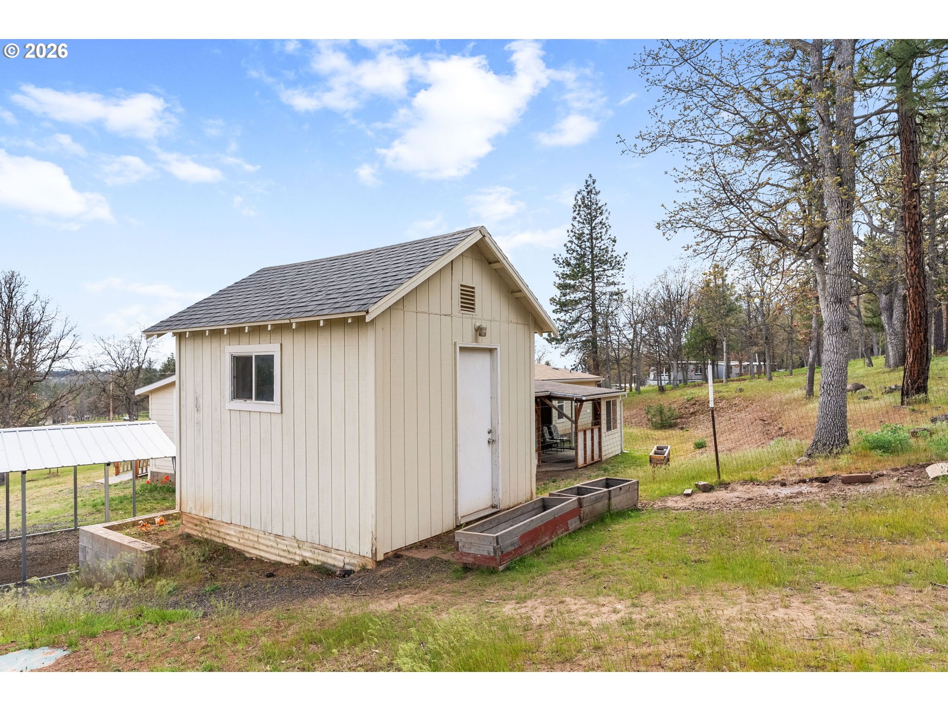 351 WOODLAND RD