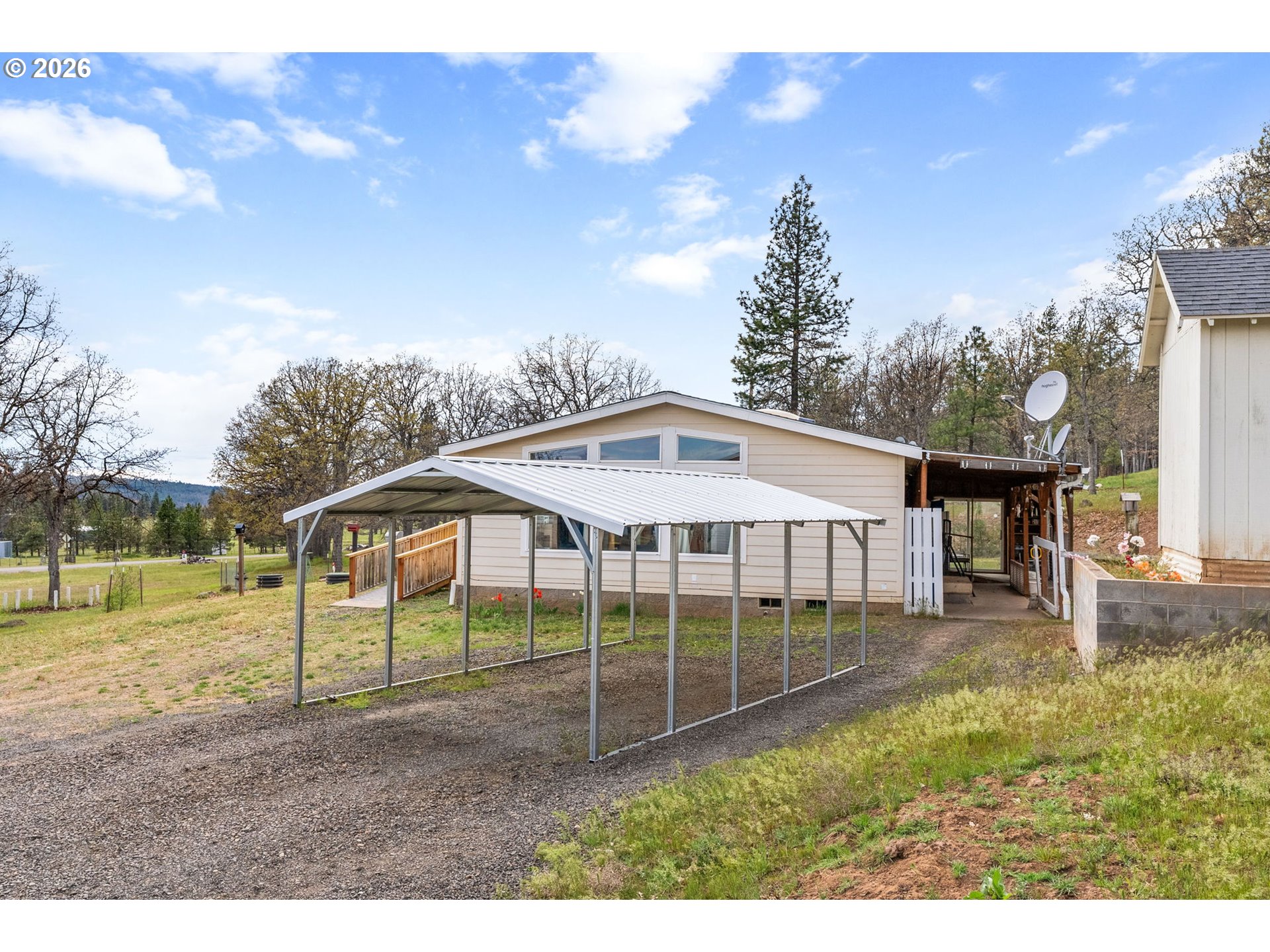 351 WOODLAND RD