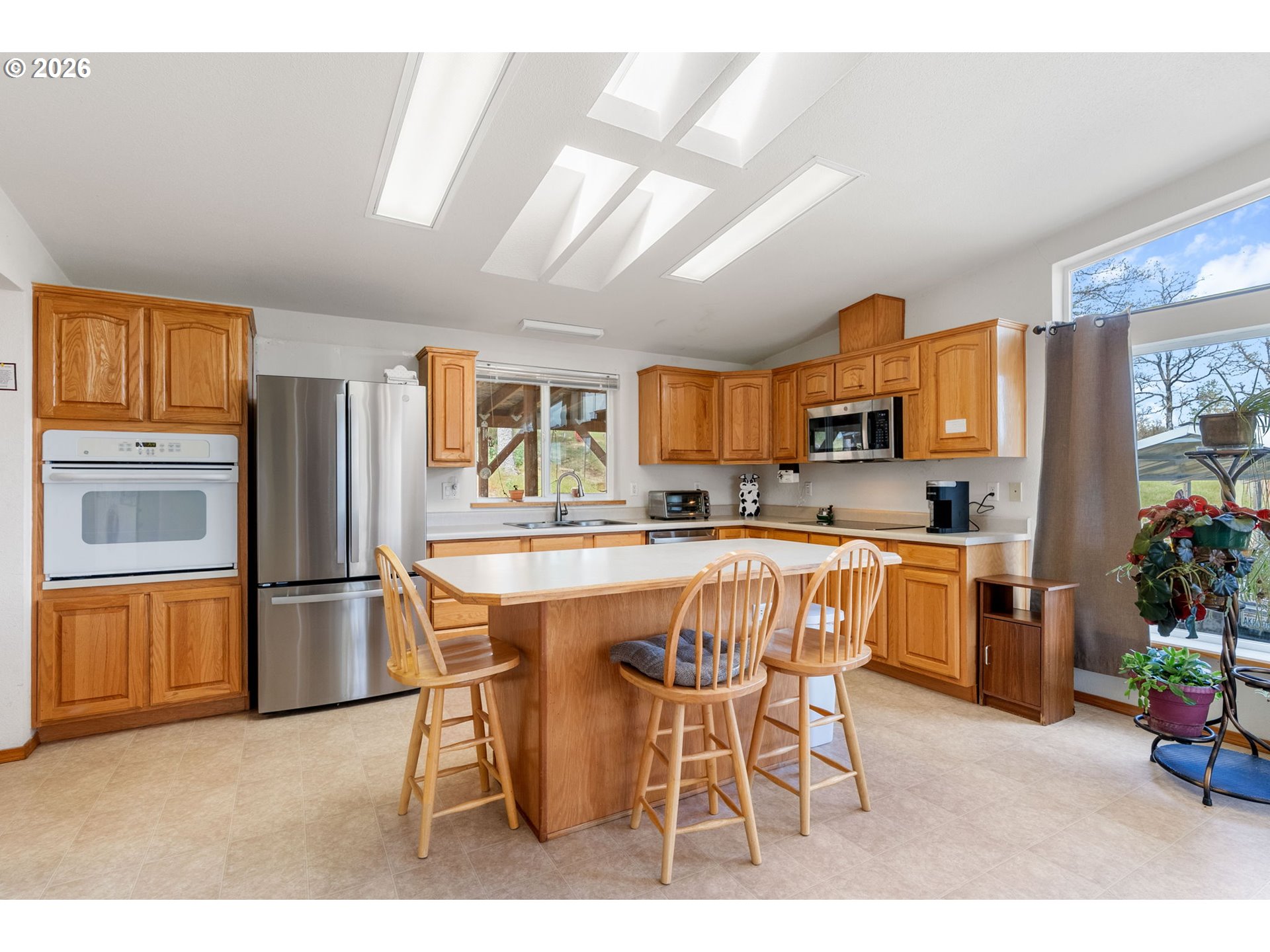 351 WOODLAND RD